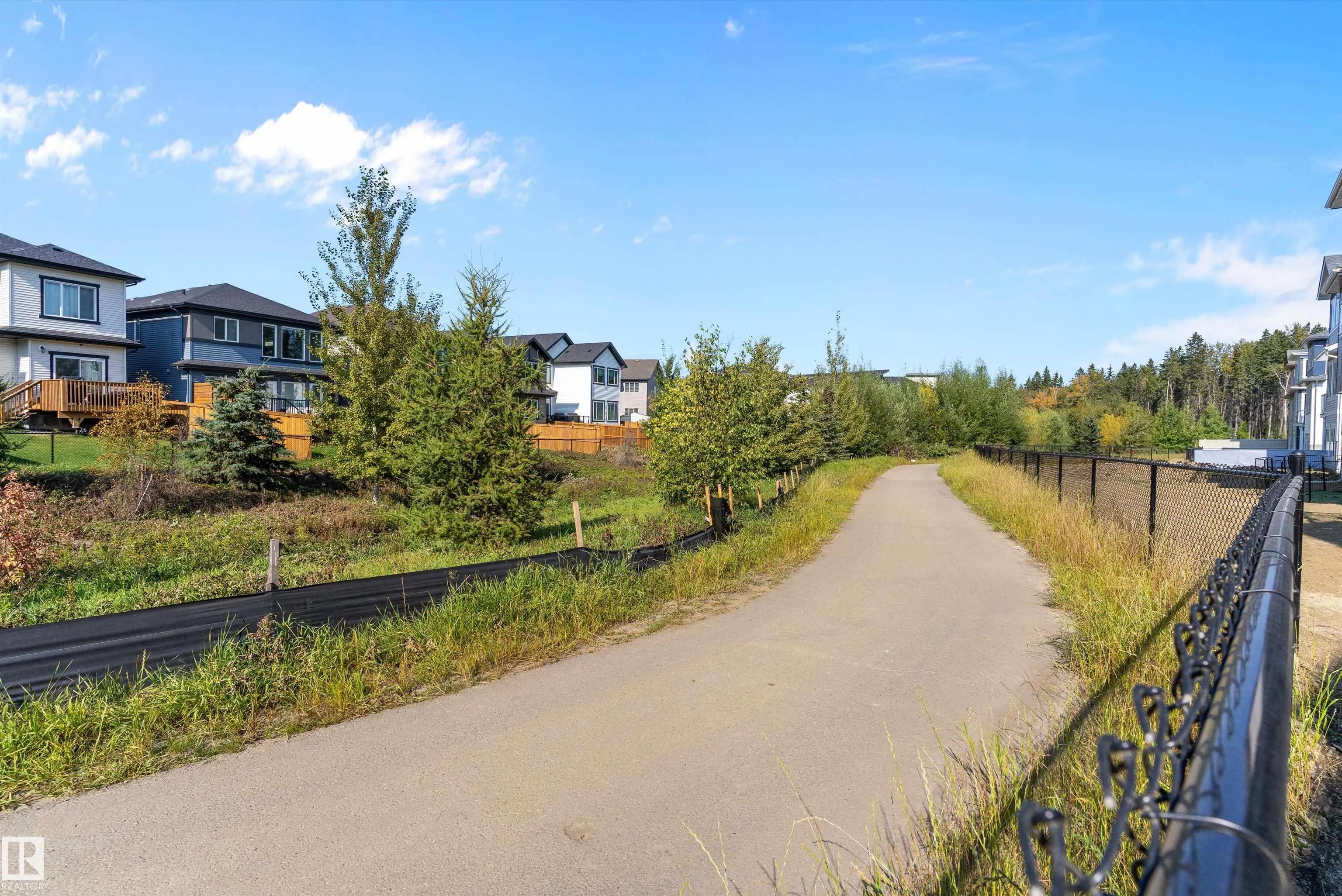 81 Meadowgrove Lane