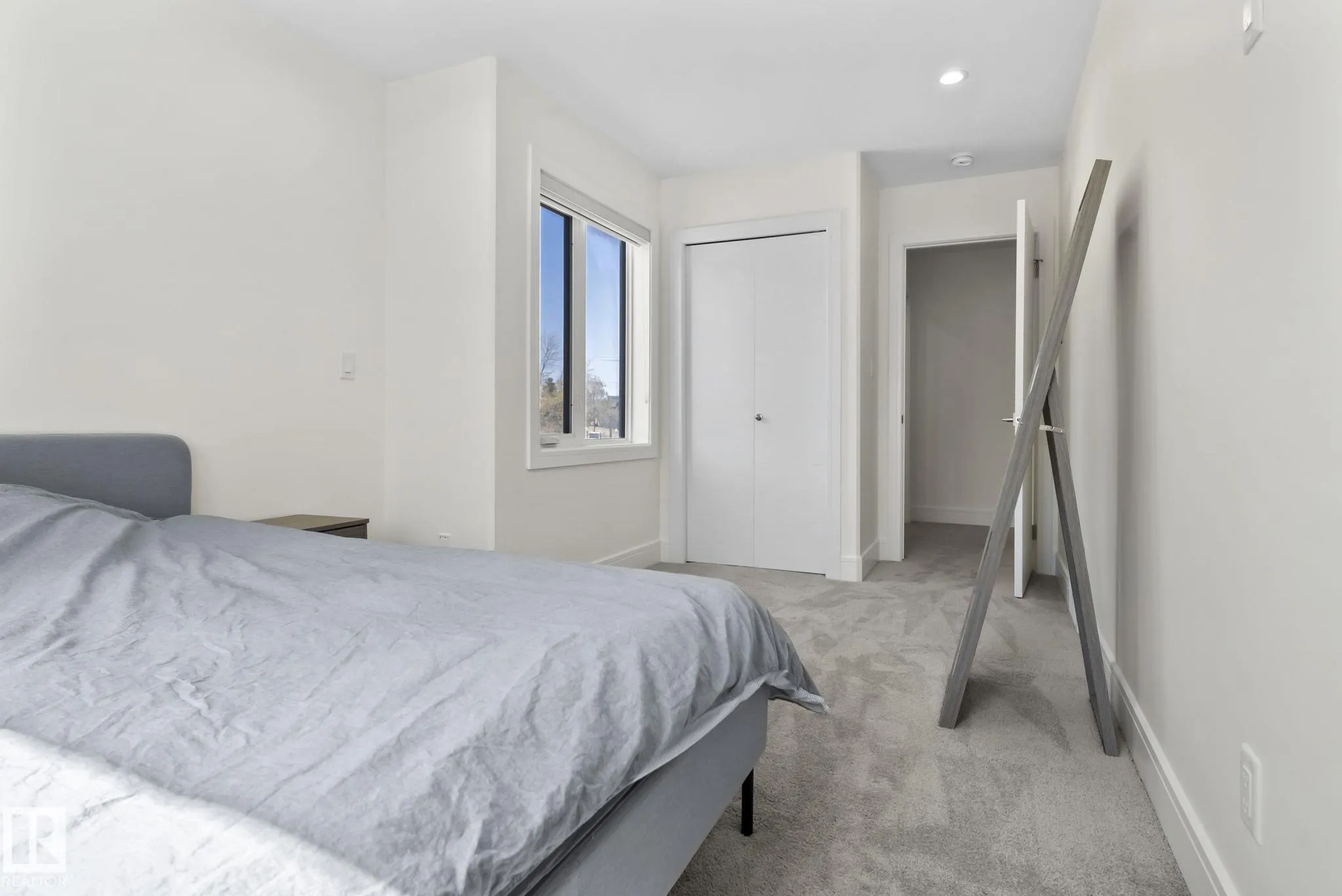 14041 101a Avenue