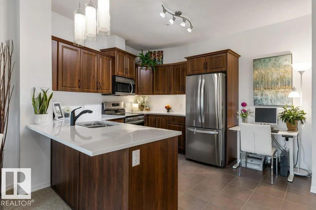 263 MACEWAN Road