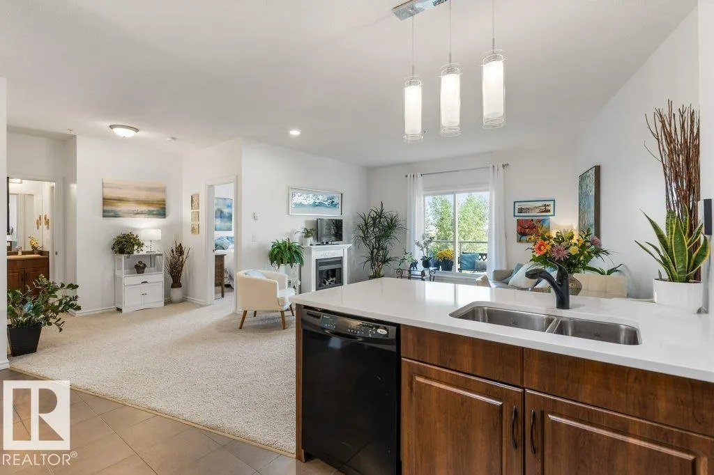 263 MACEWAN Road
