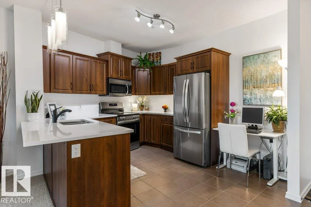 263 MACEWAN Road