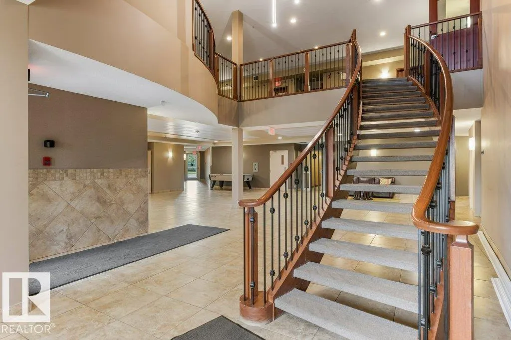 263 MACEWAN Road