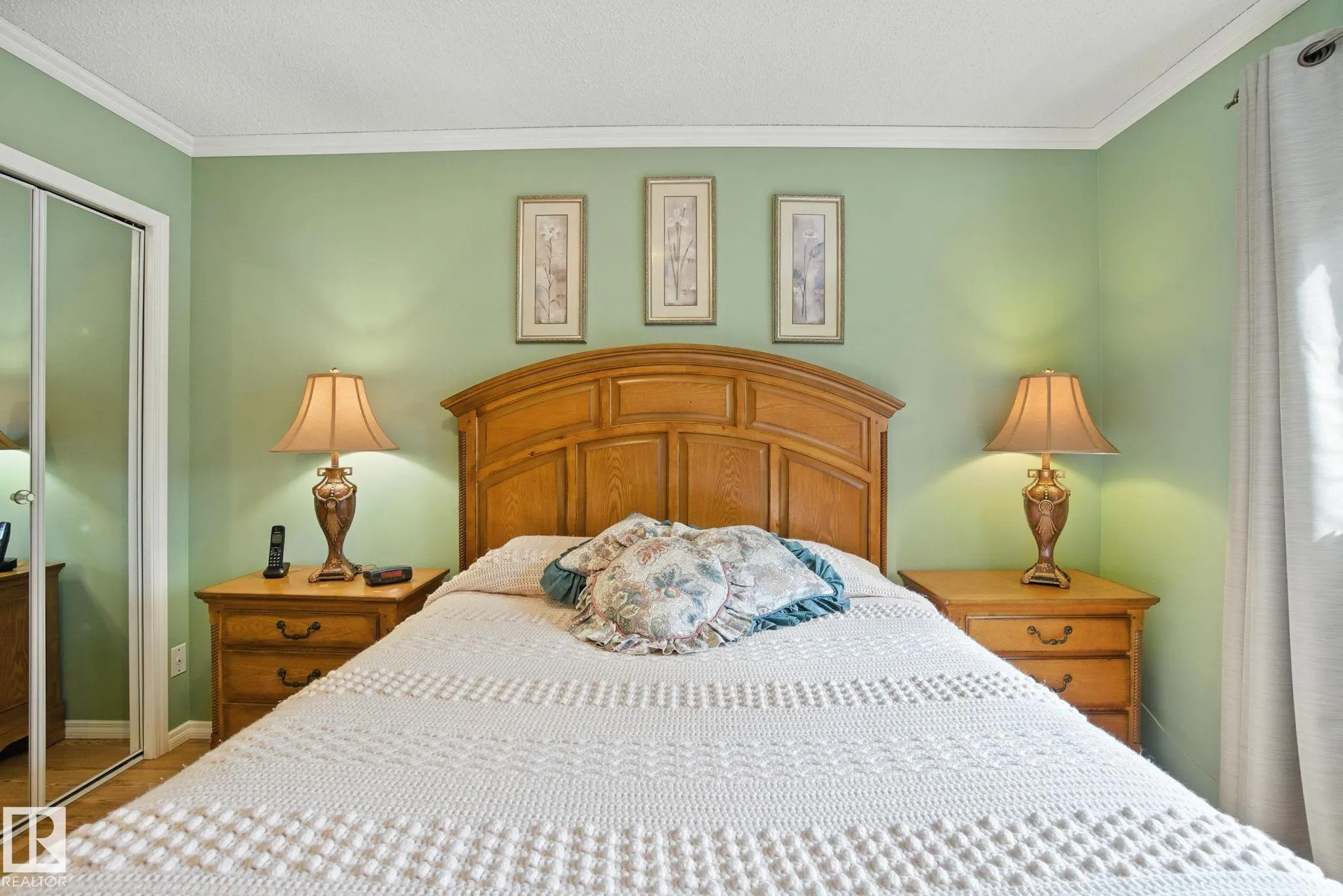 2 LAYDON Drive