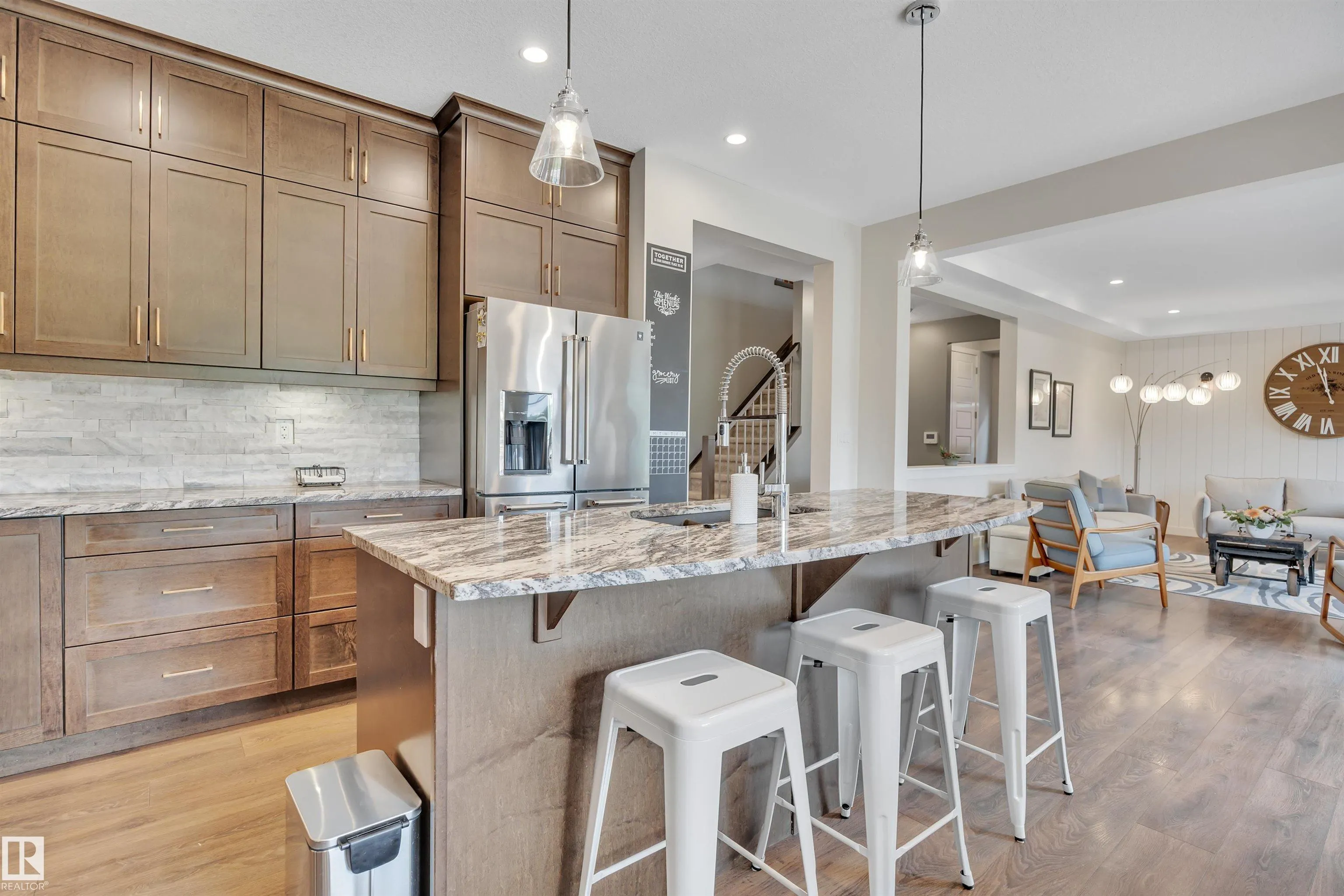 50 ROSEMOUNT Boulevard