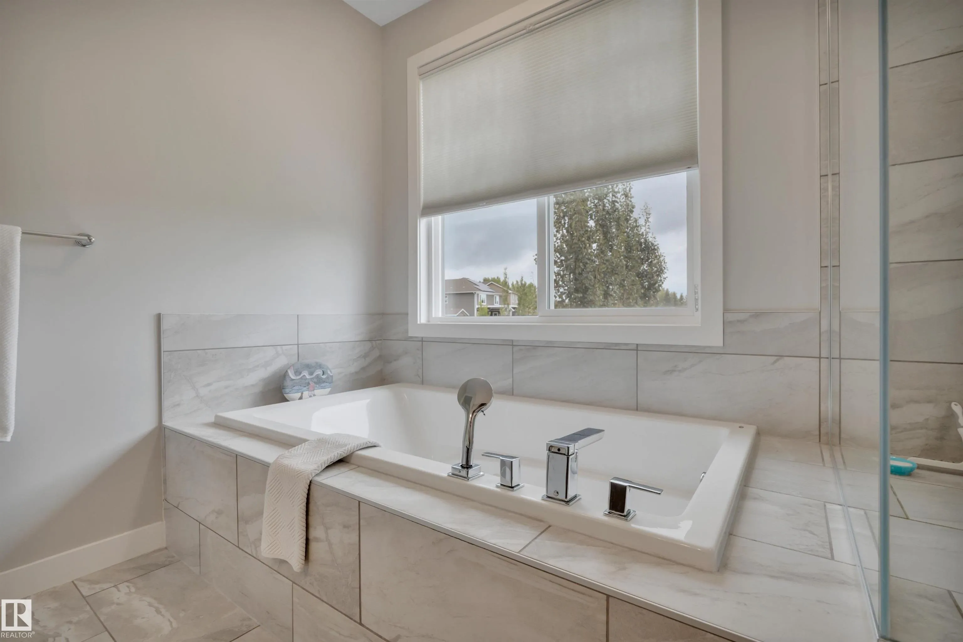 50 ROSEMOUNT Boulevard