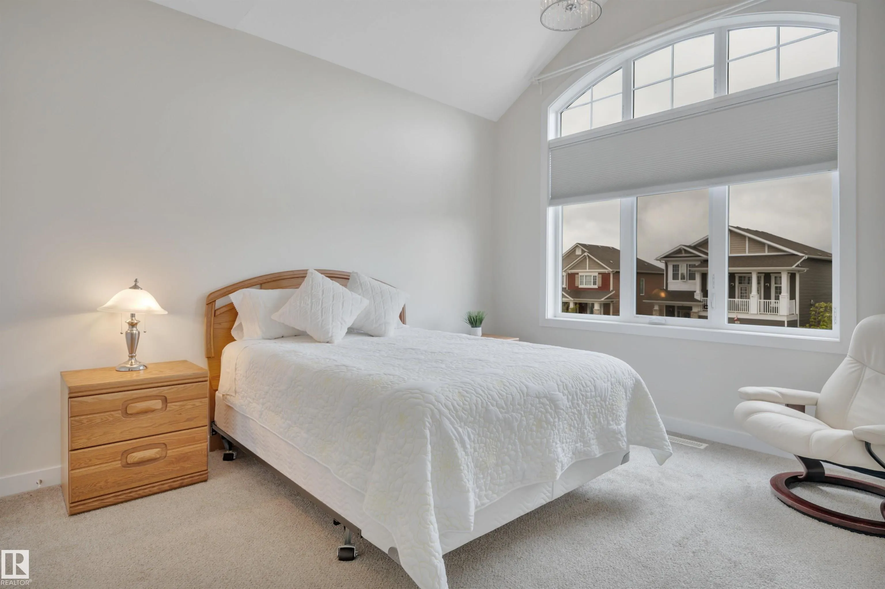 50 ROSEMOUNT Boulevard