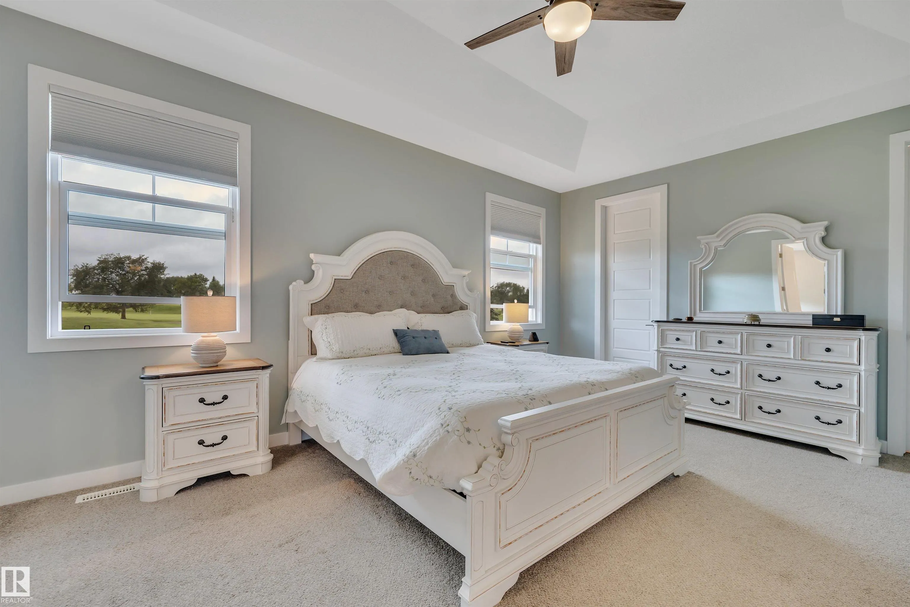 50 ROSEMOUNT Boulevard