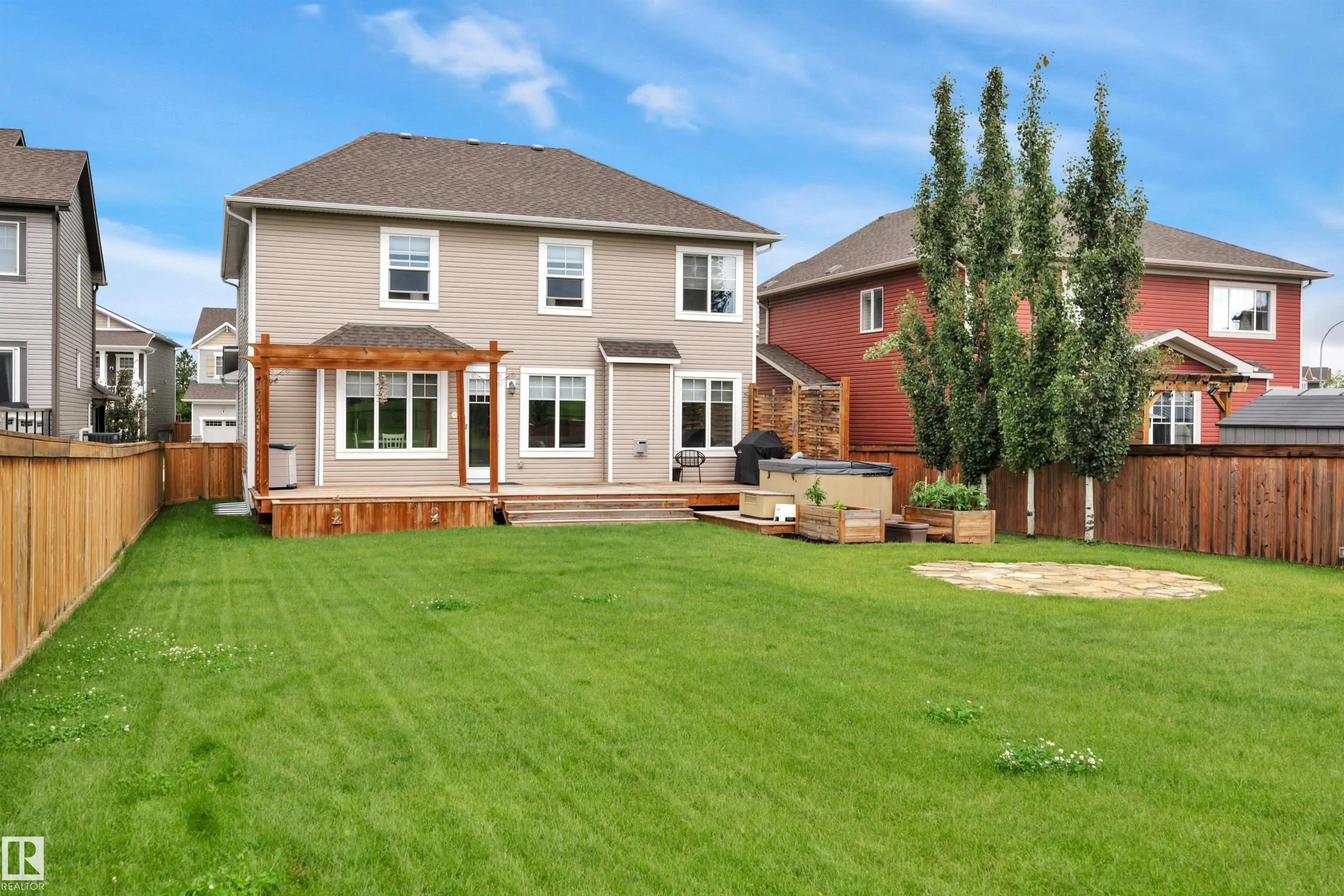 50 ROSEMOUNT Boulevard