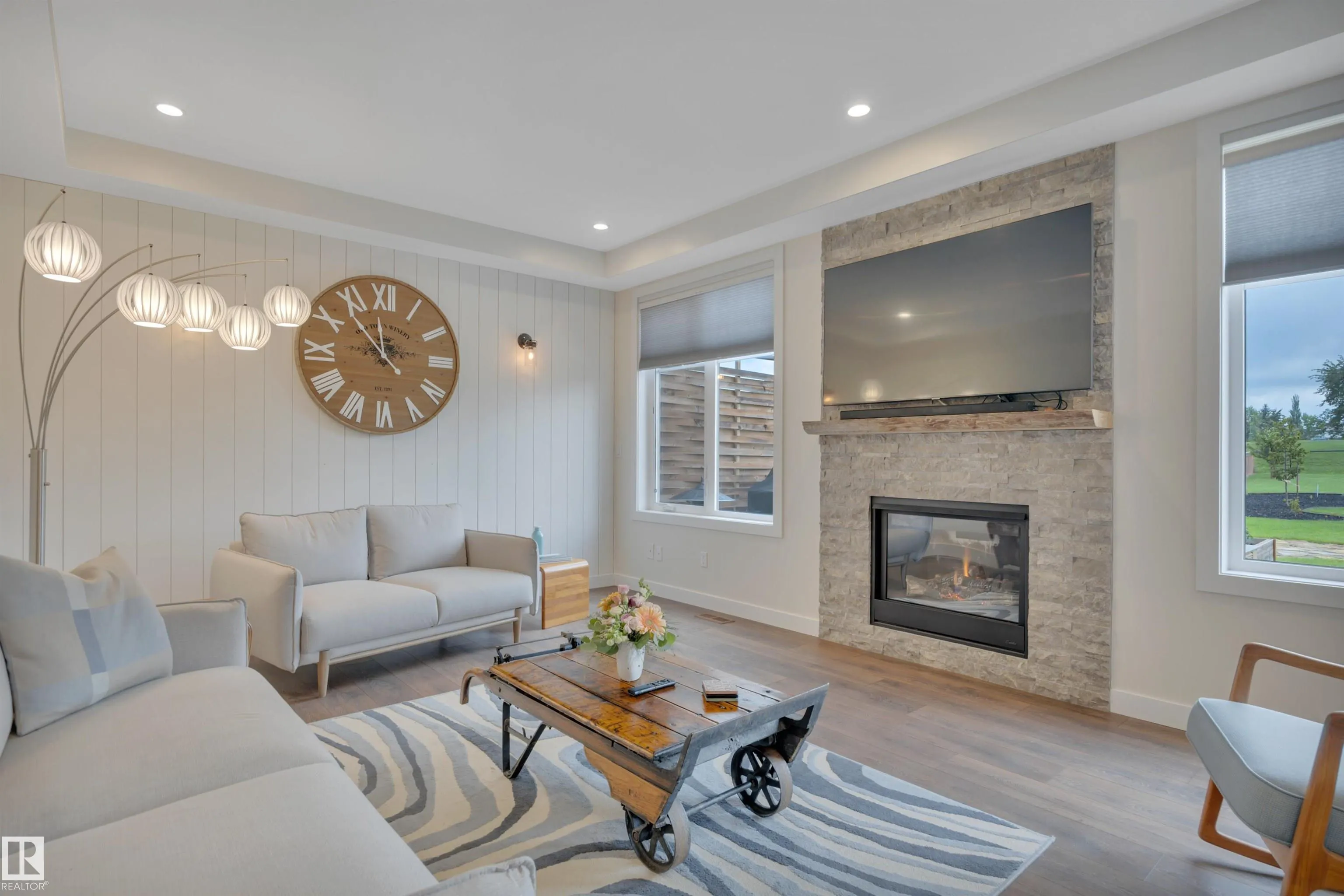 50 ROSEMOUNT Boulevard