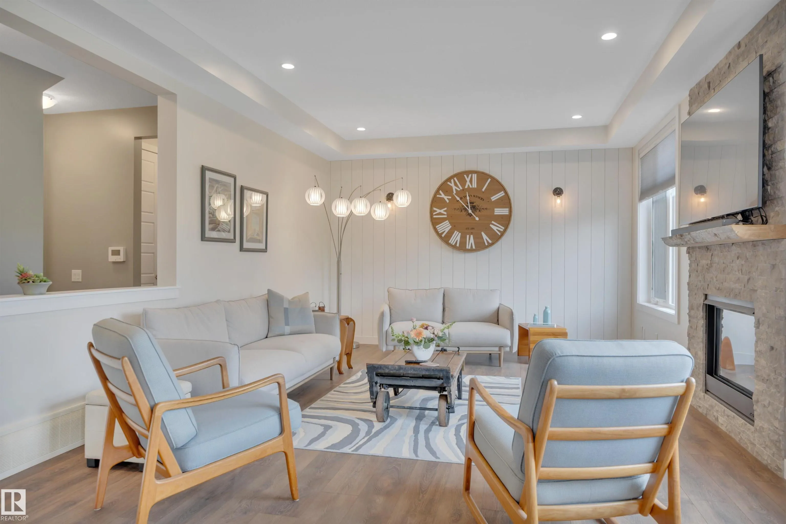 50 ROSEMOUNT Boulevard