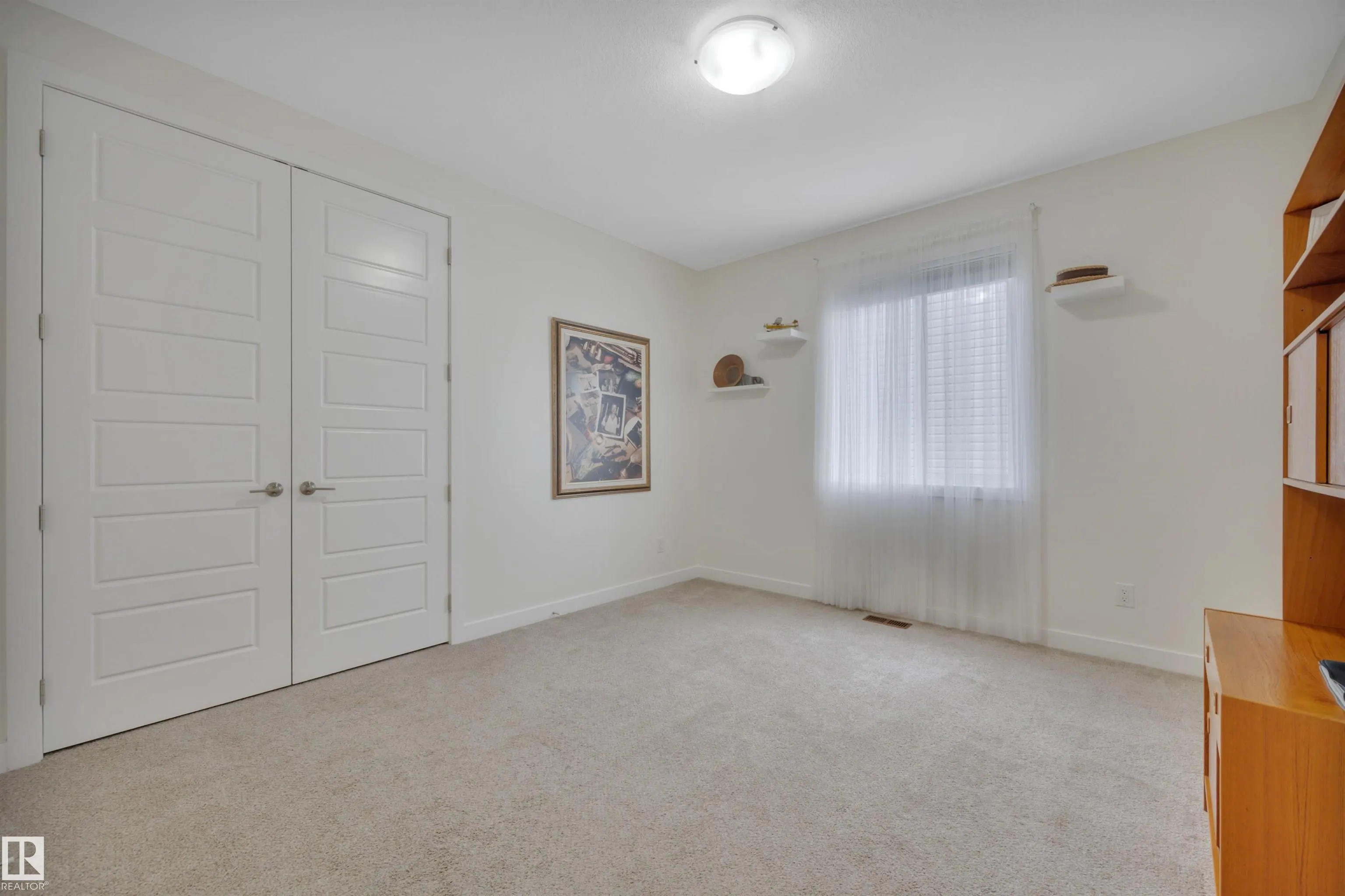 50 ROSEMOUNT Boulevard