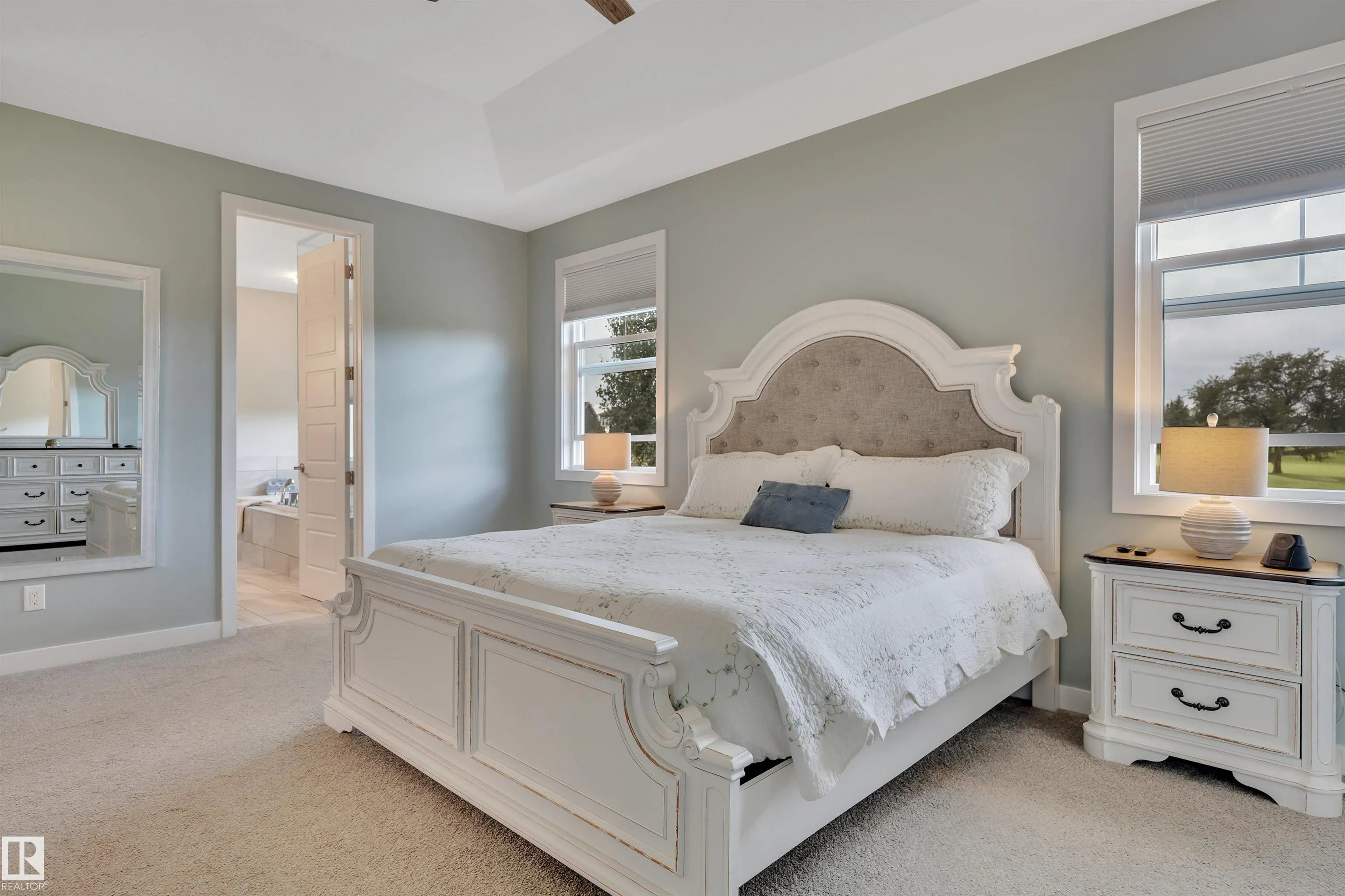 50 ROSEMOUNT Boulevard