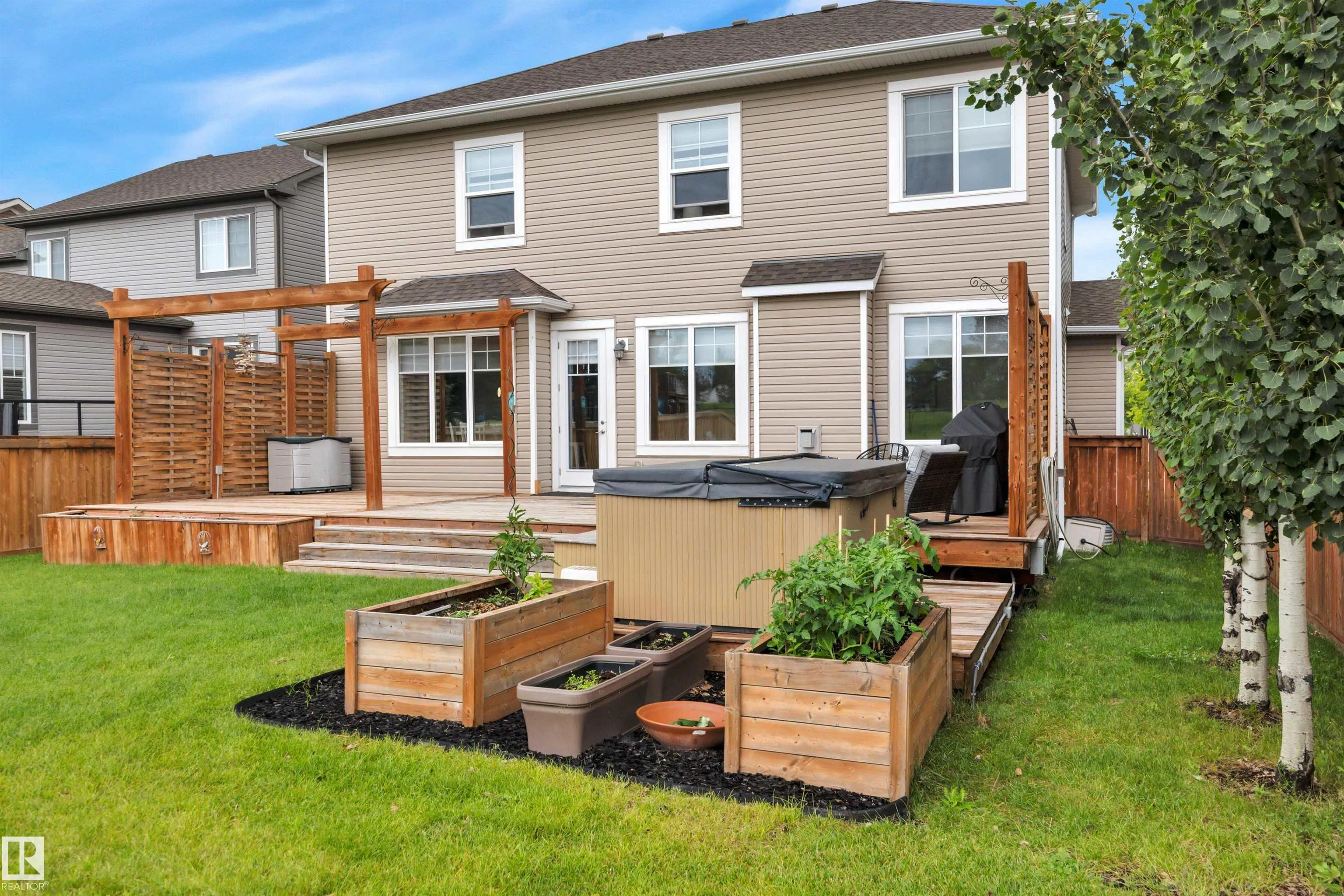 50 ROSEMOUNT Boulevard