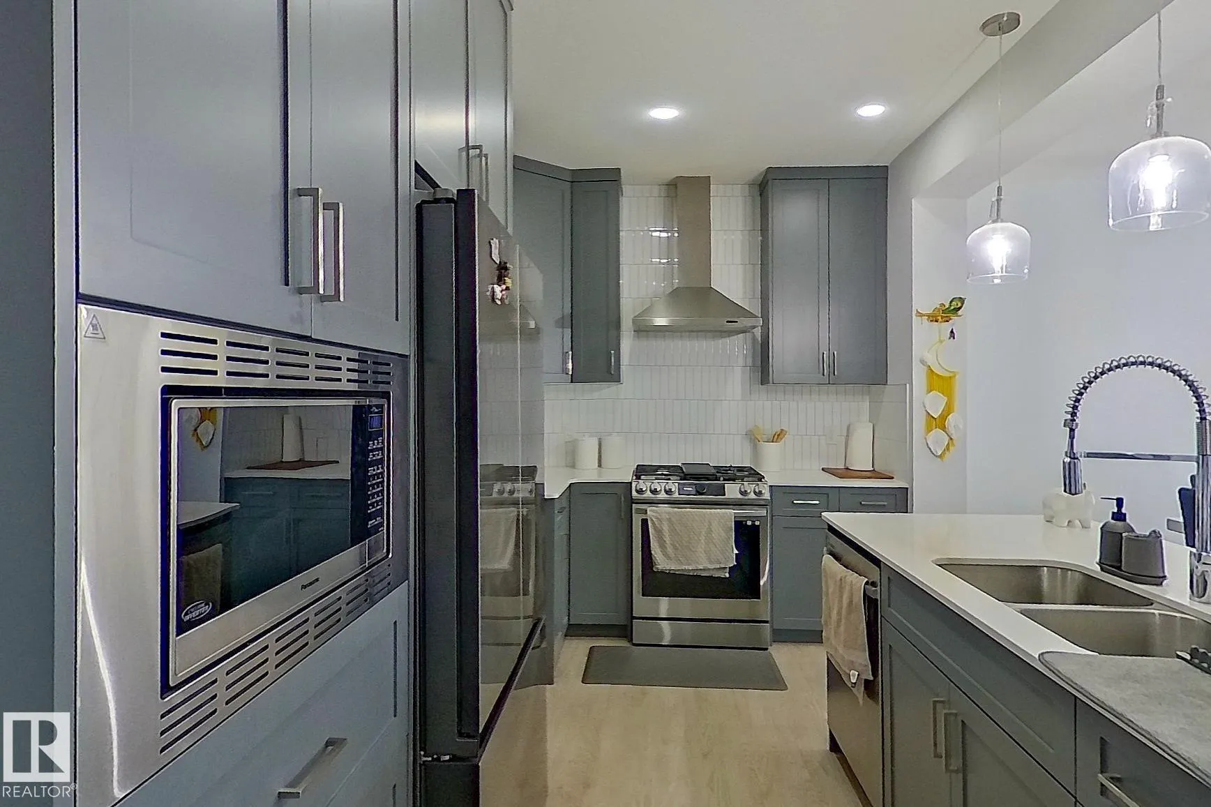 2508 193 Street