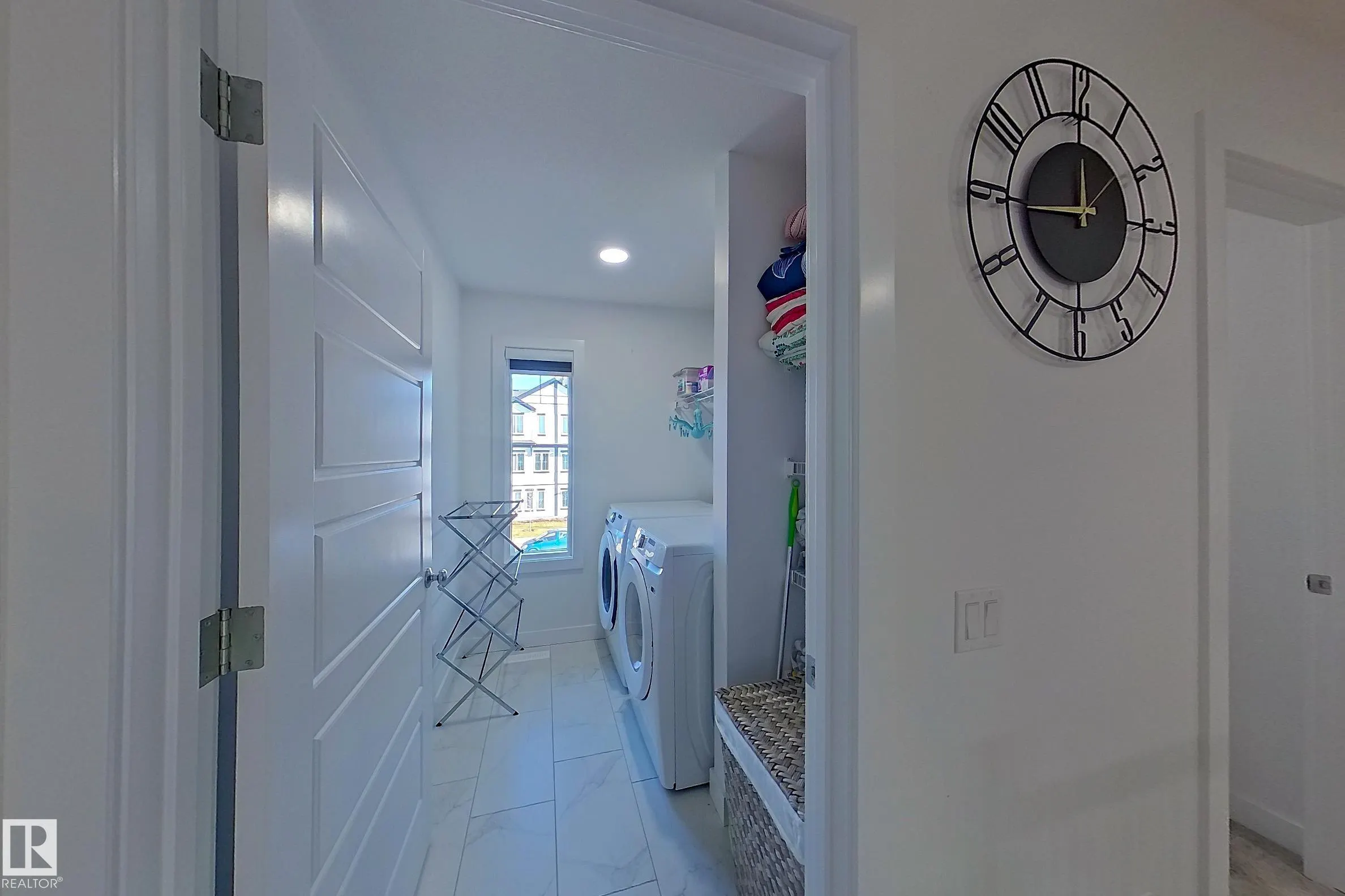 2508 193 Street