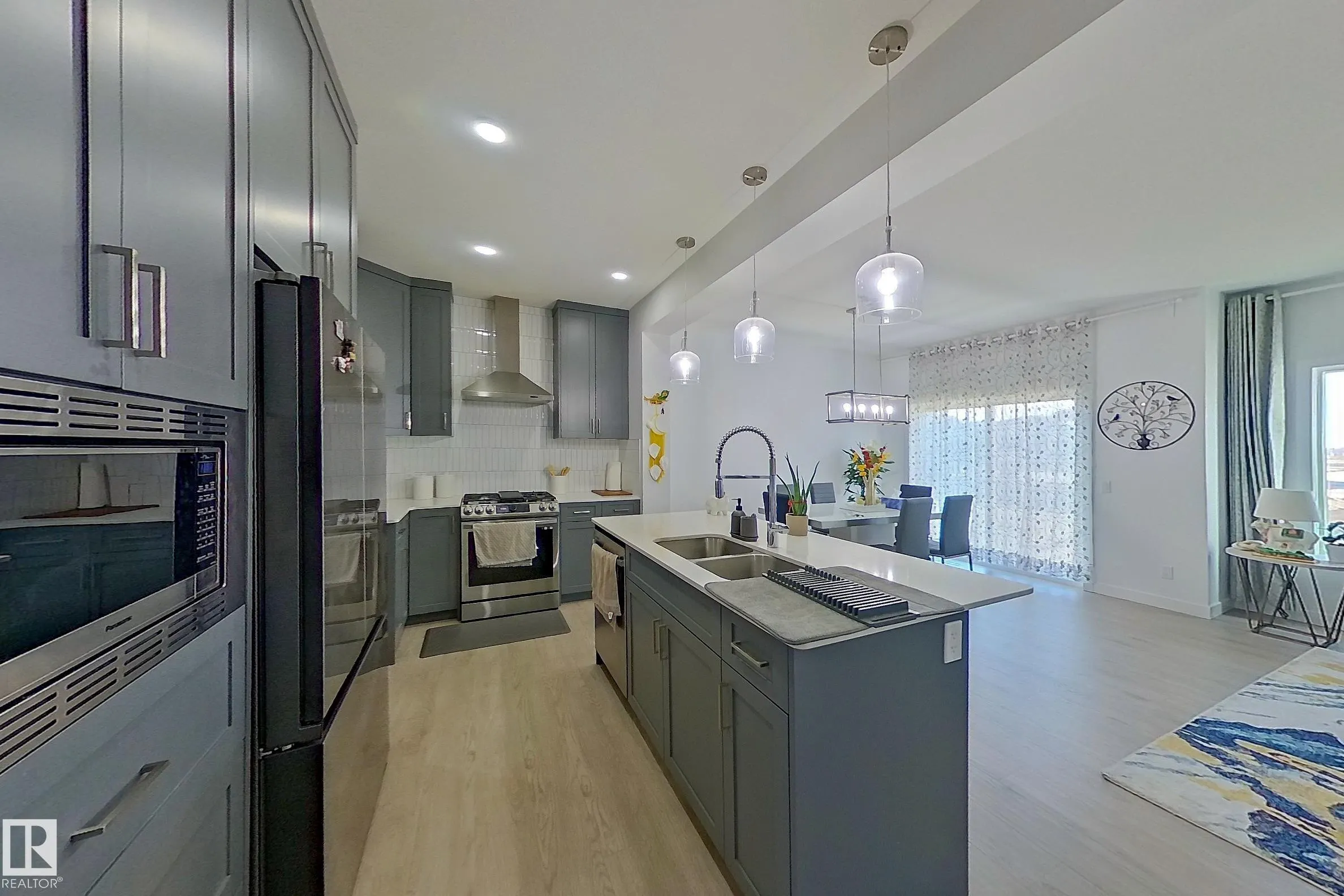 2508 193 Street