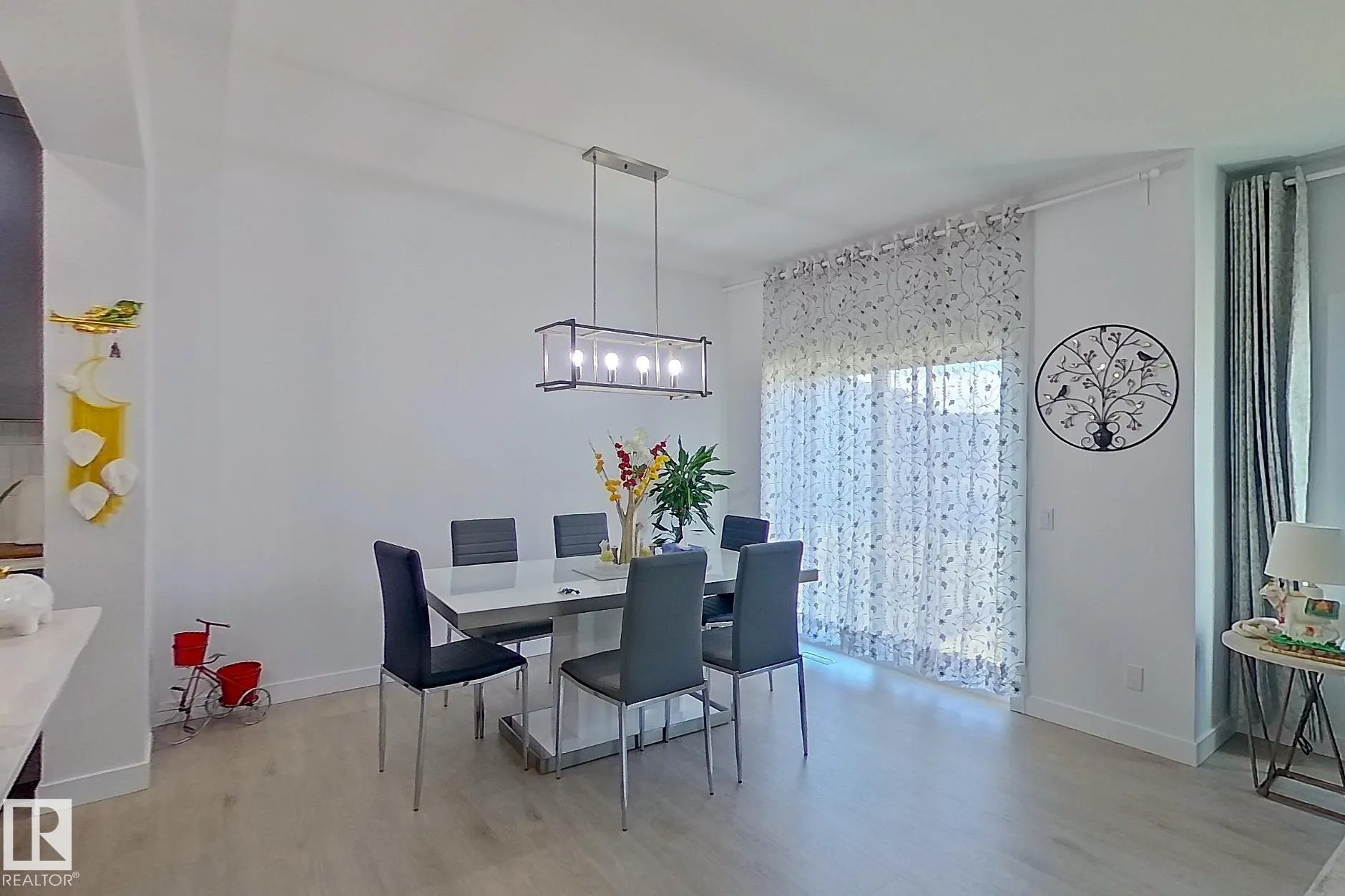 2508 193 Street