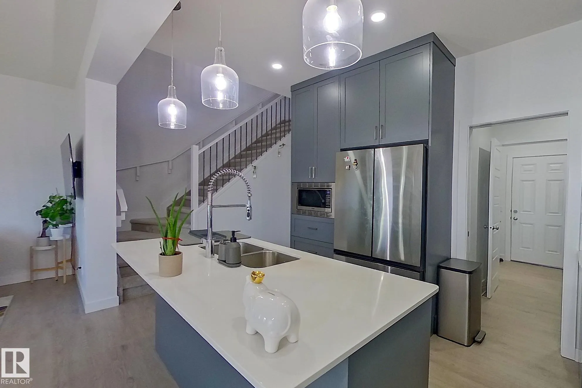 2508 193 Street