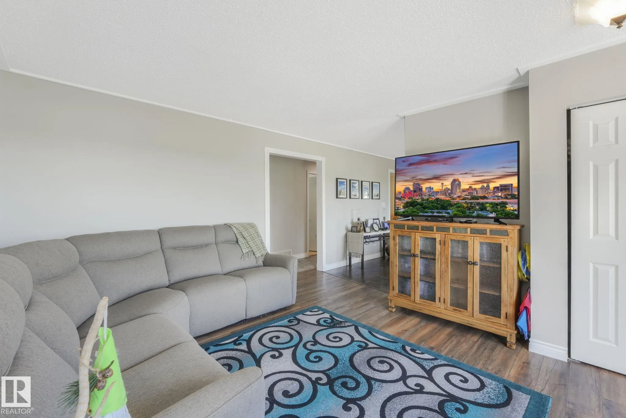6 Gibbonslea Drive