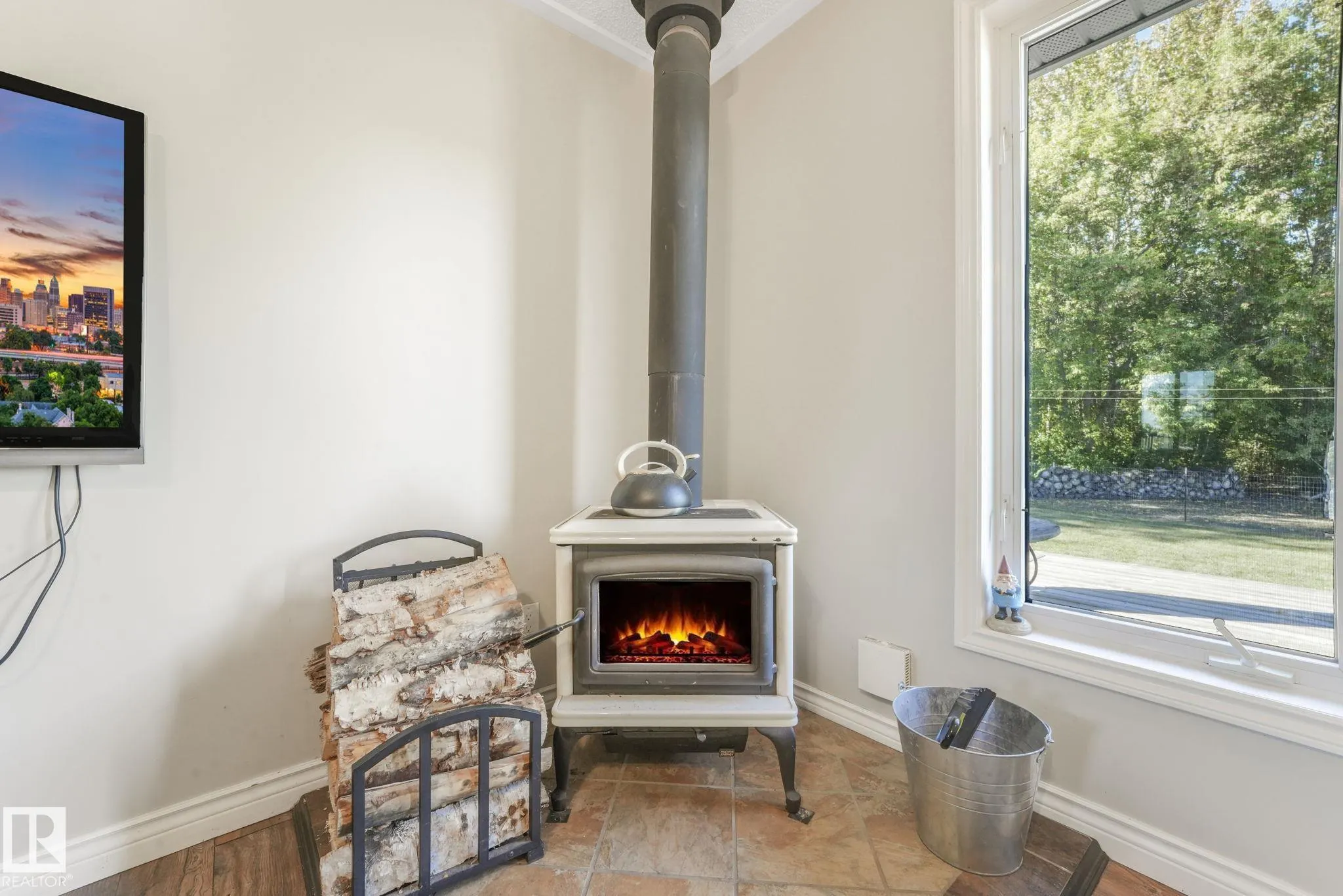 6 Gibbonslea Drive