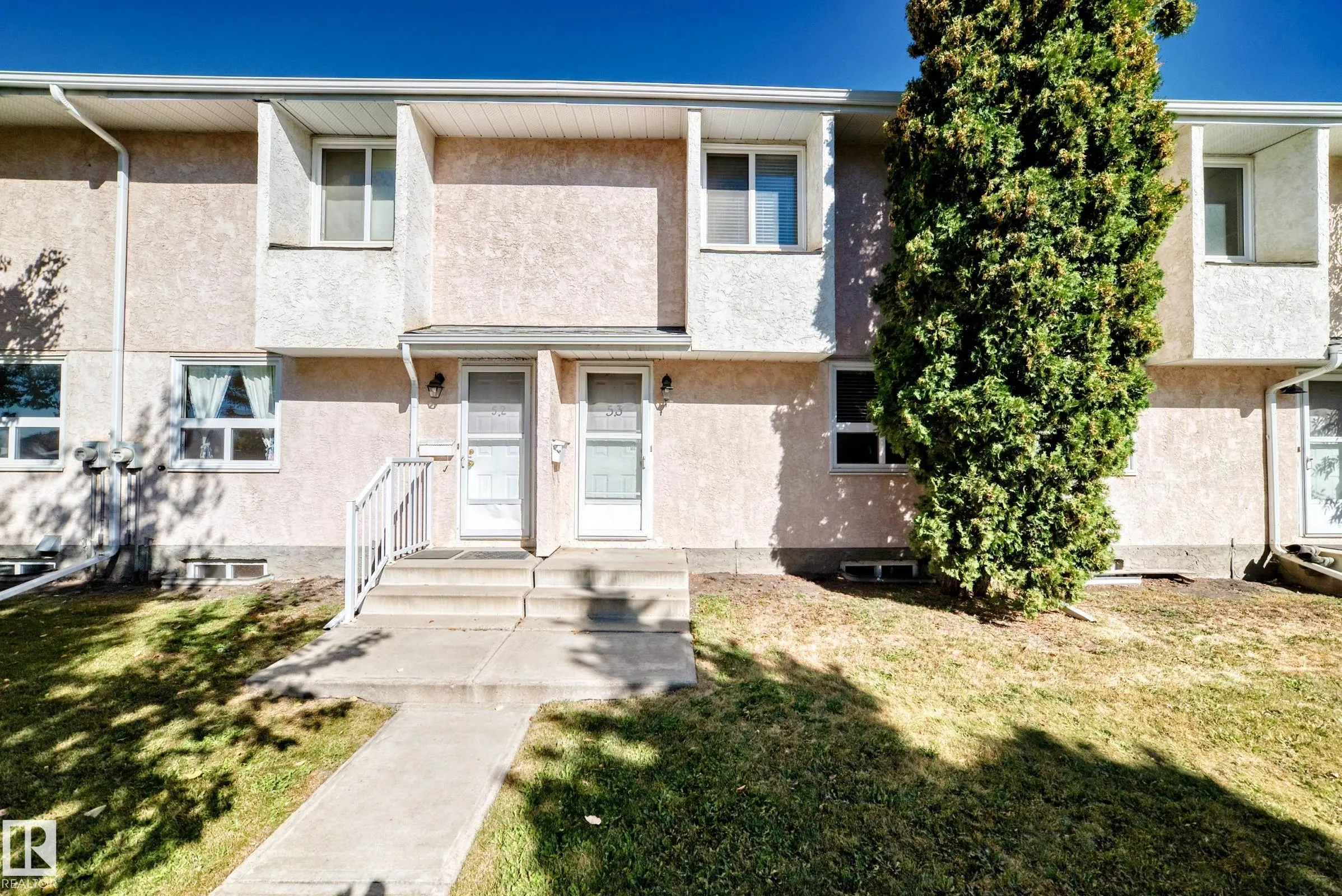 53 LAKEWOOD Village