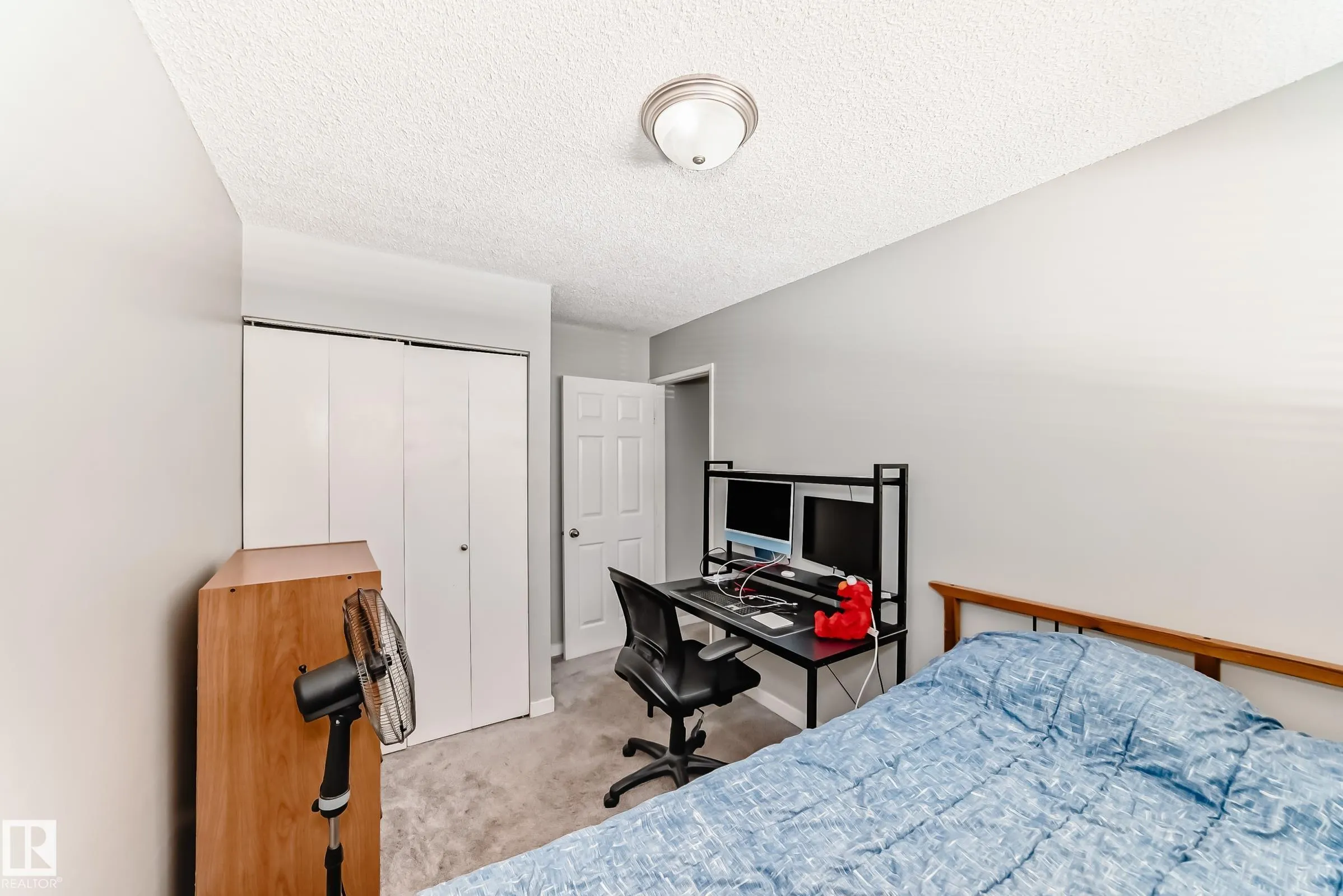 53 LAKEWOOD Village