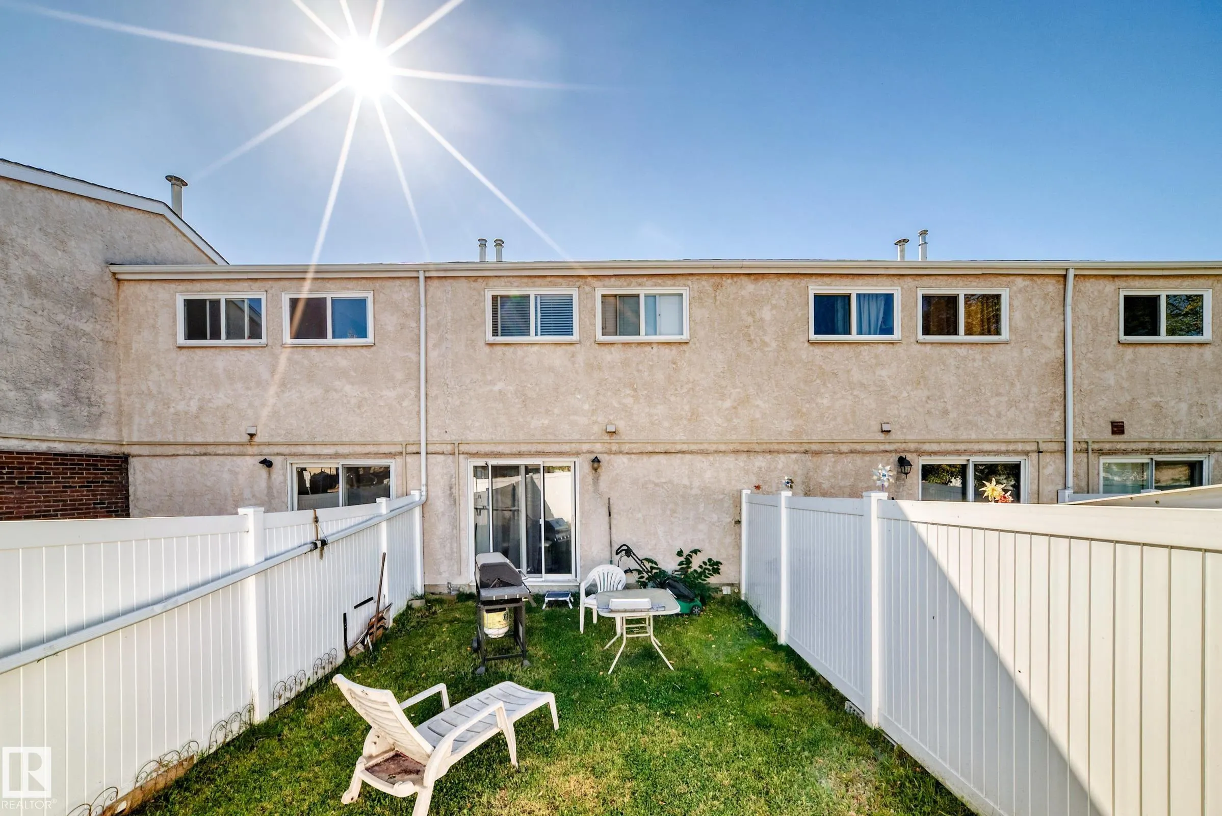 53 LAKEWOOD Village