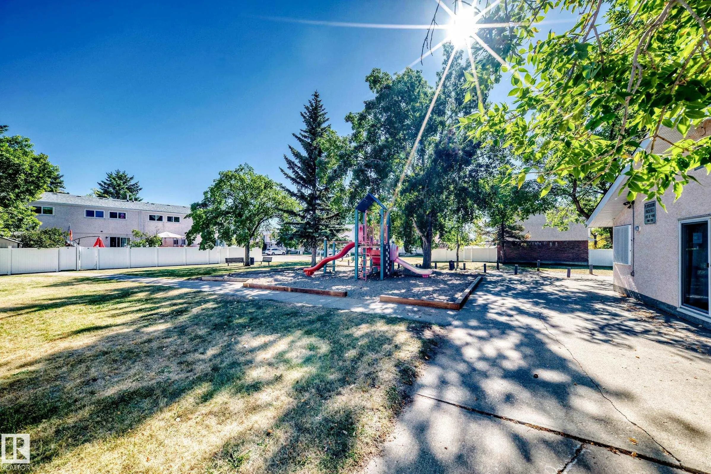 53 LAKEWOOD Village