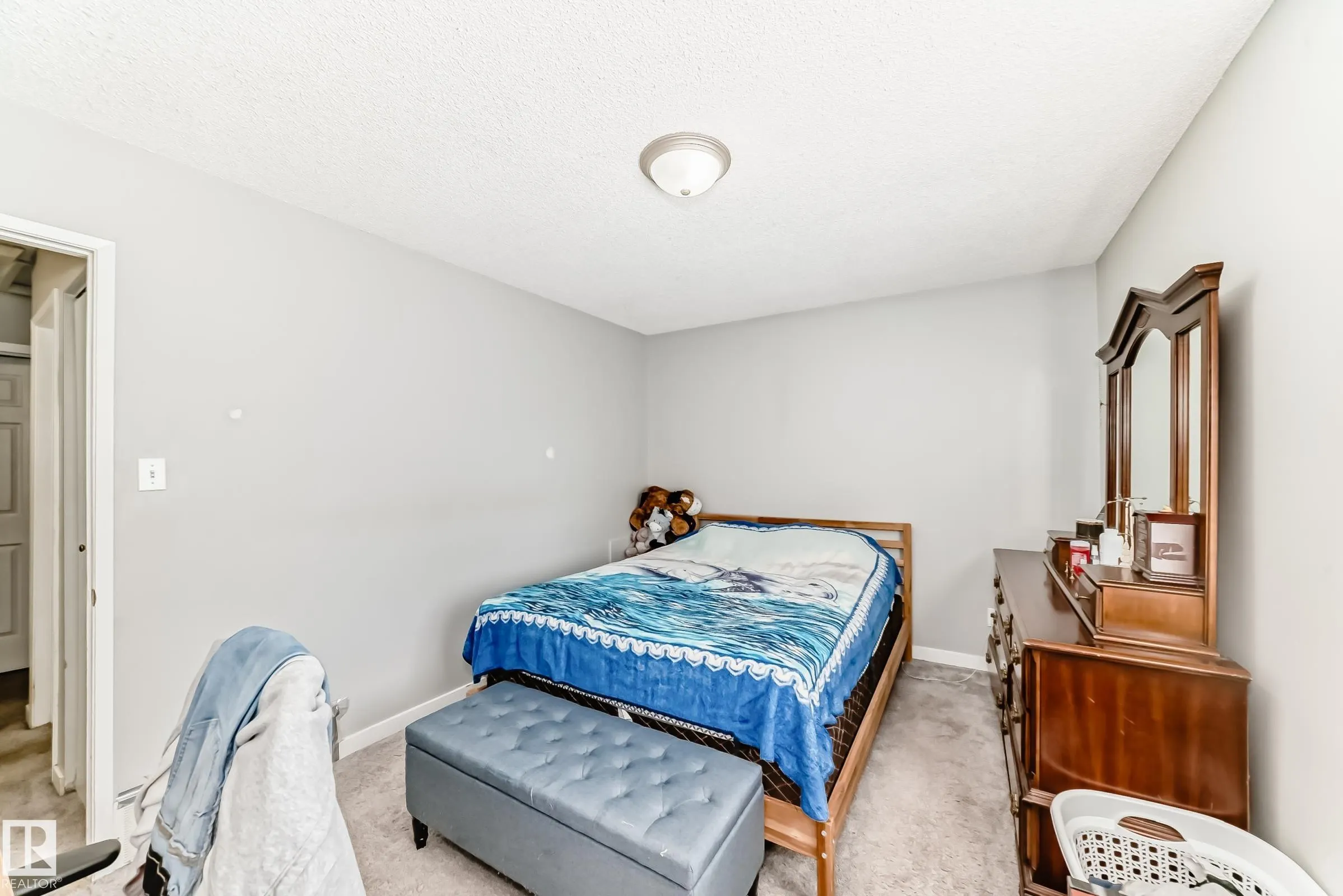 53 LAKEWOOD Village