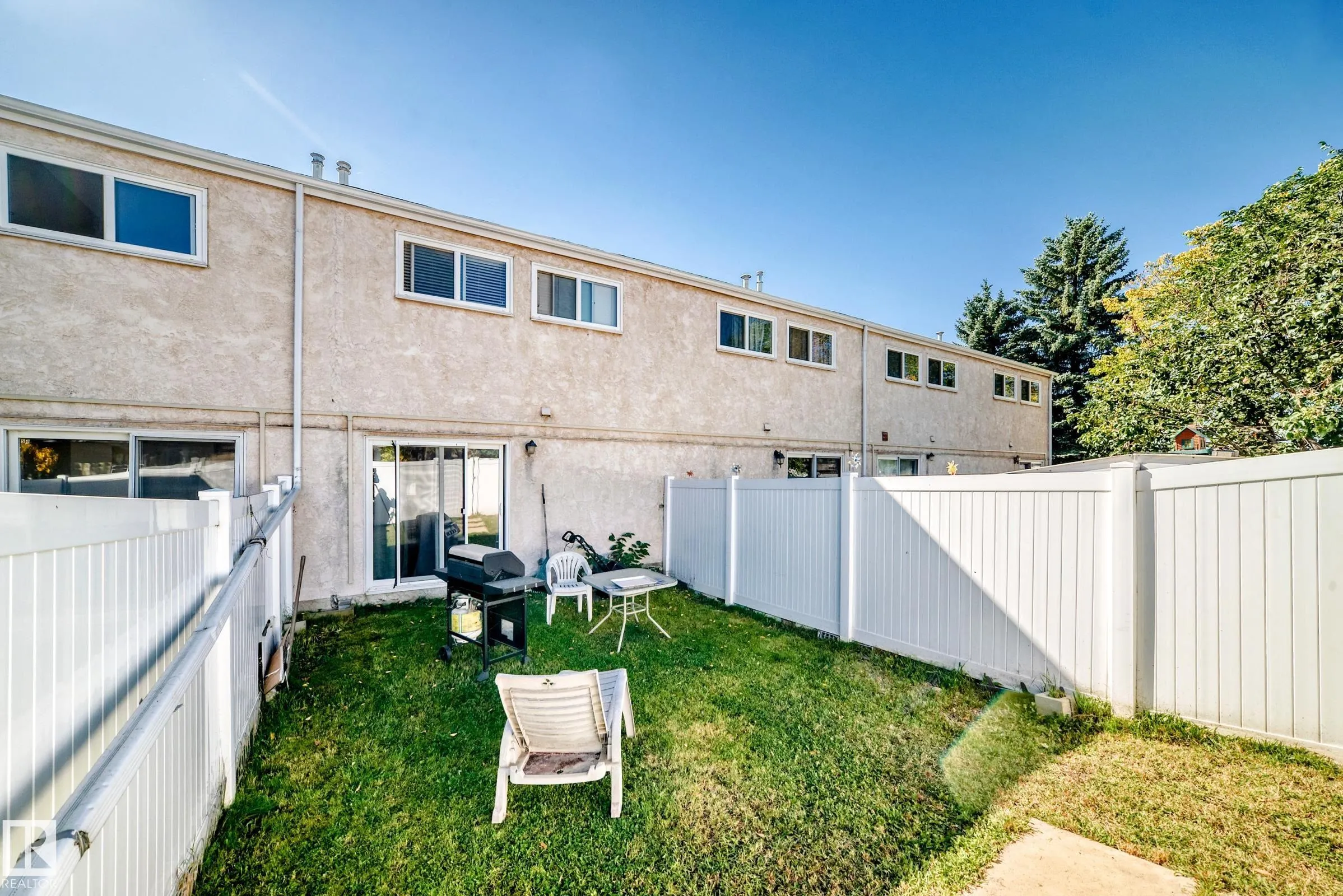 53 LAKEWOOD Village