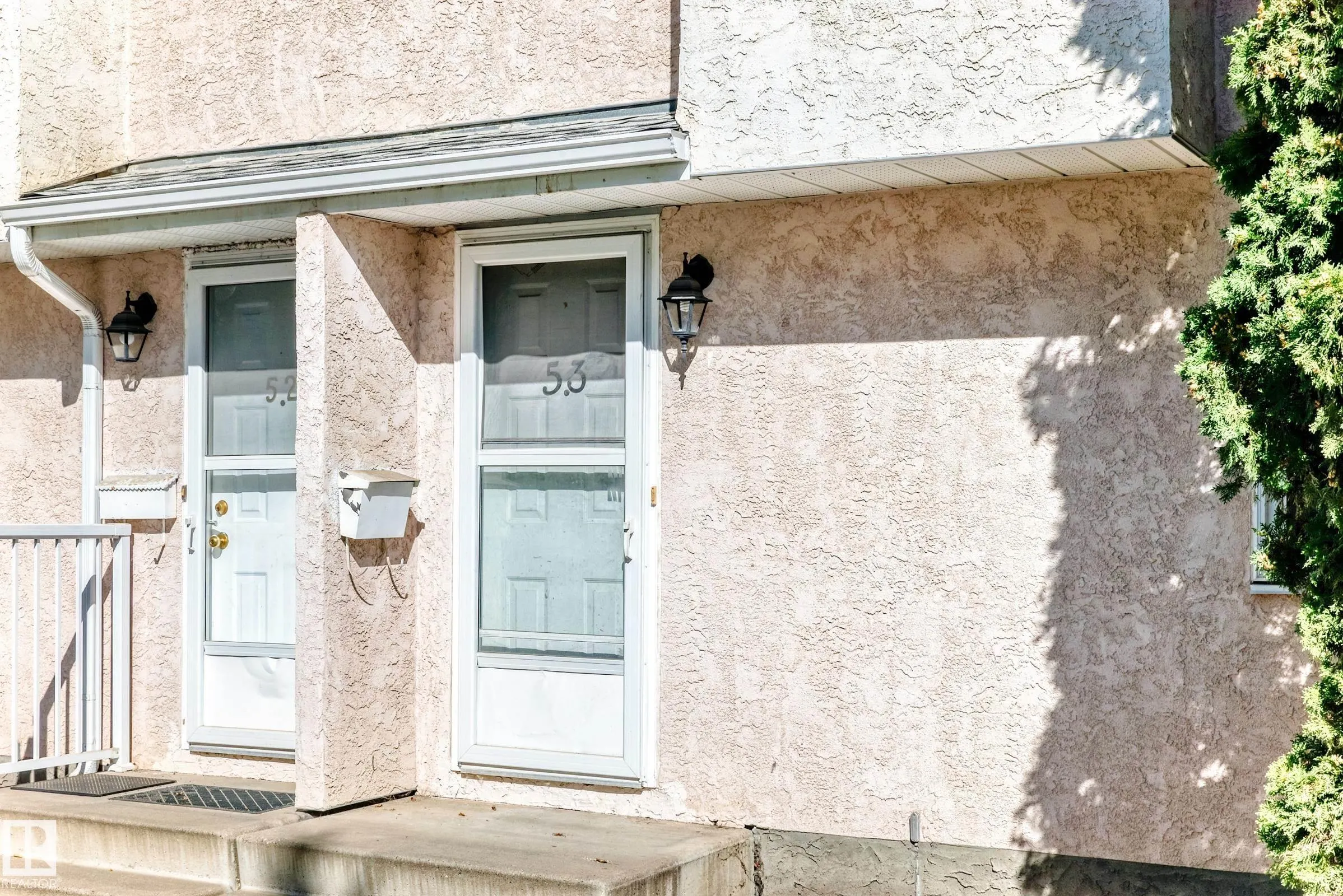 53 LAKEWOOD Village