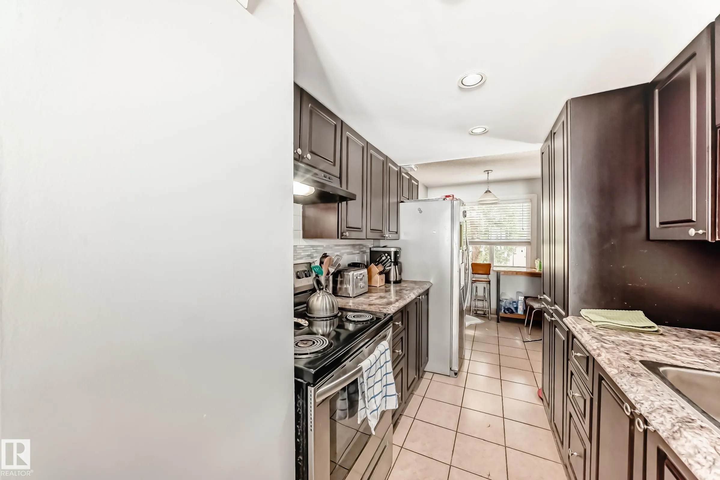 53 LAKEWOOD Village