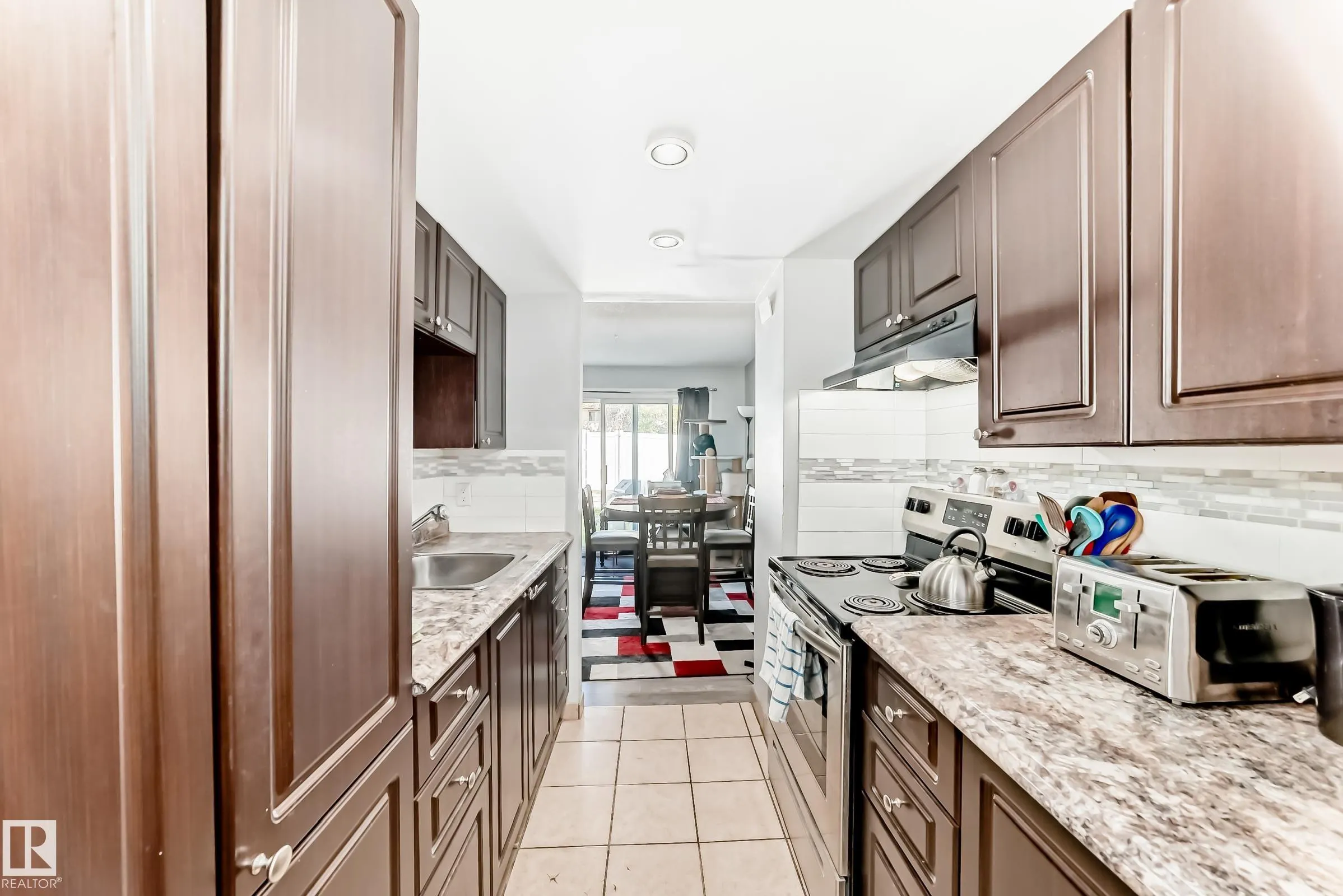 53 LAKEWOOD Village