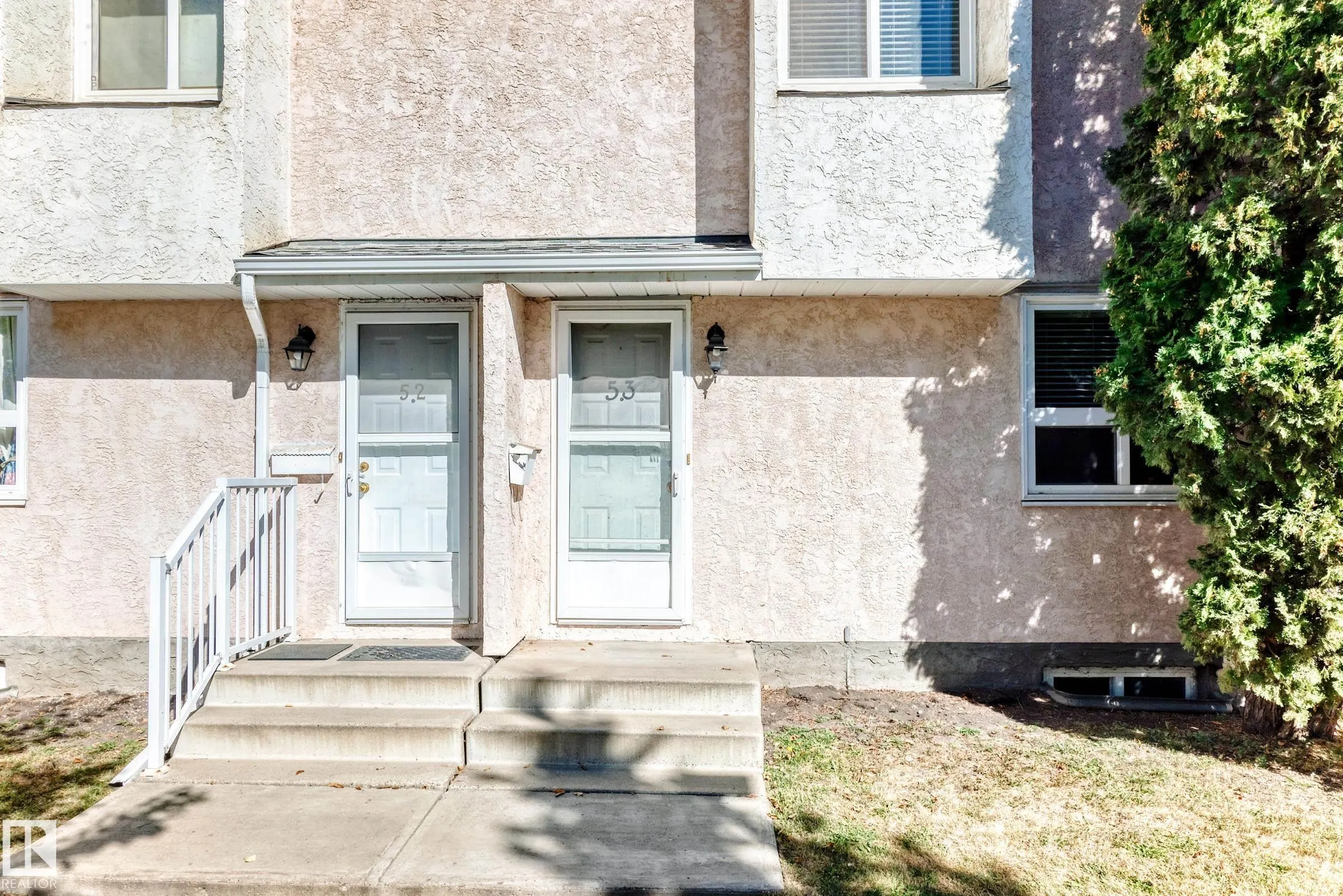 53 LAKEWOOD Village