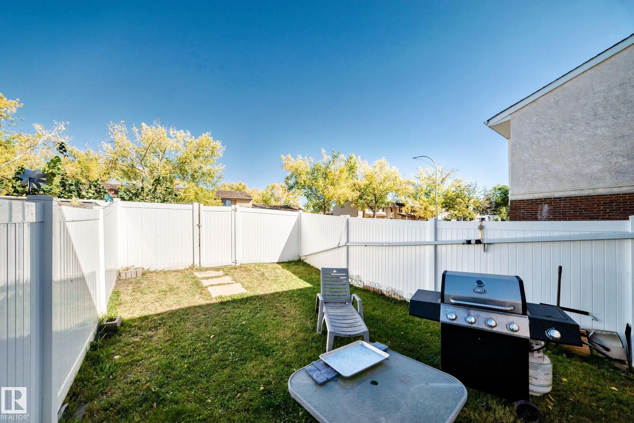 53 LAKEWOOD Village