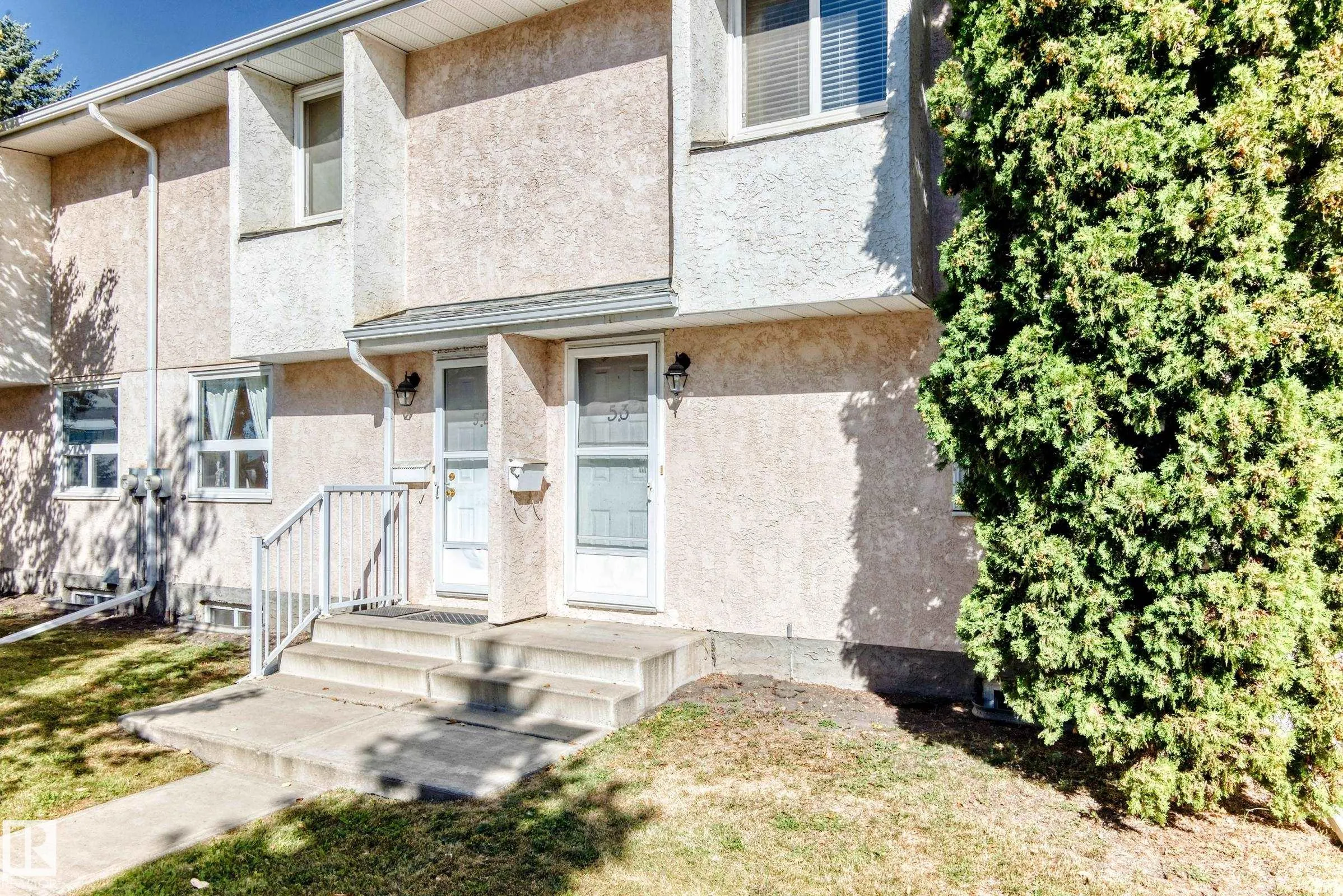 53 LAKEWOOD Village