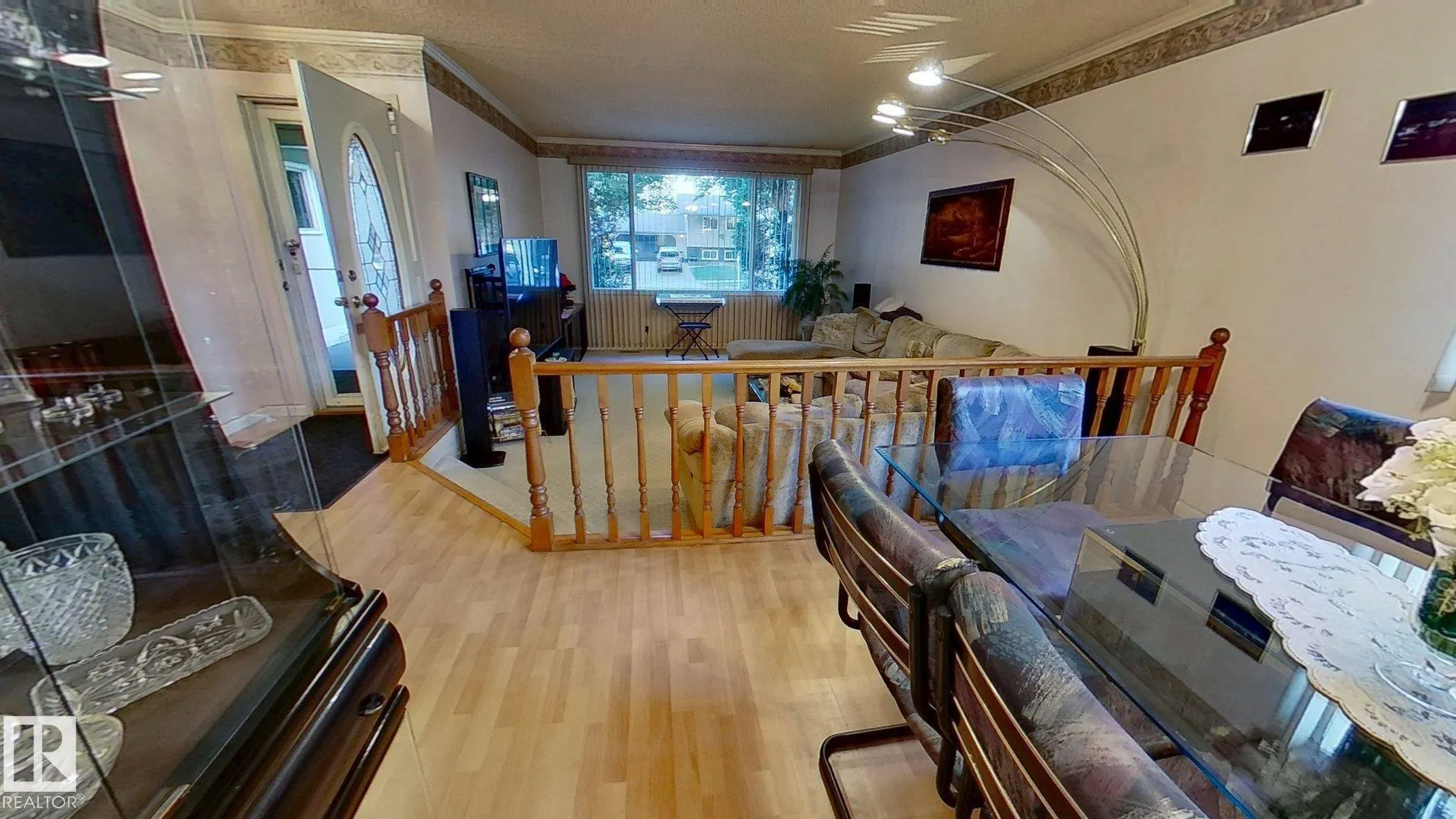 77 FOREST Drive