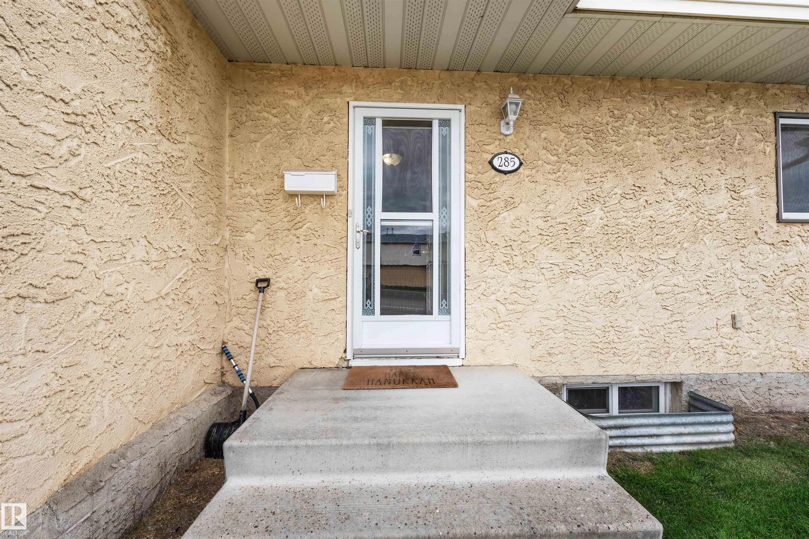 285 HARRISON Drive