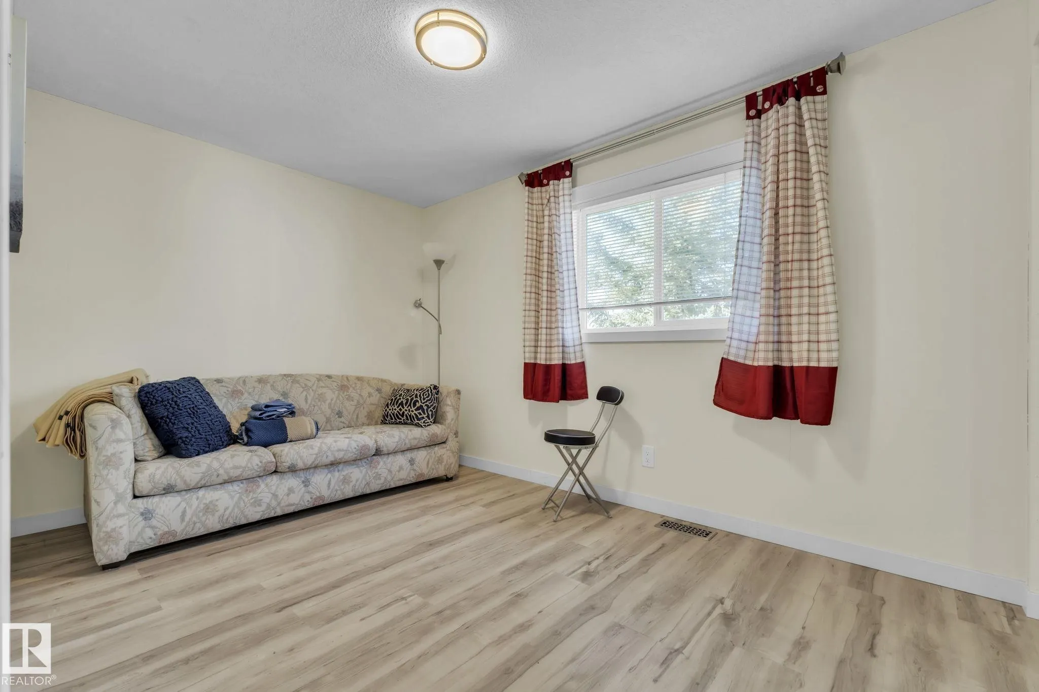 56118 RGE ROAD 240