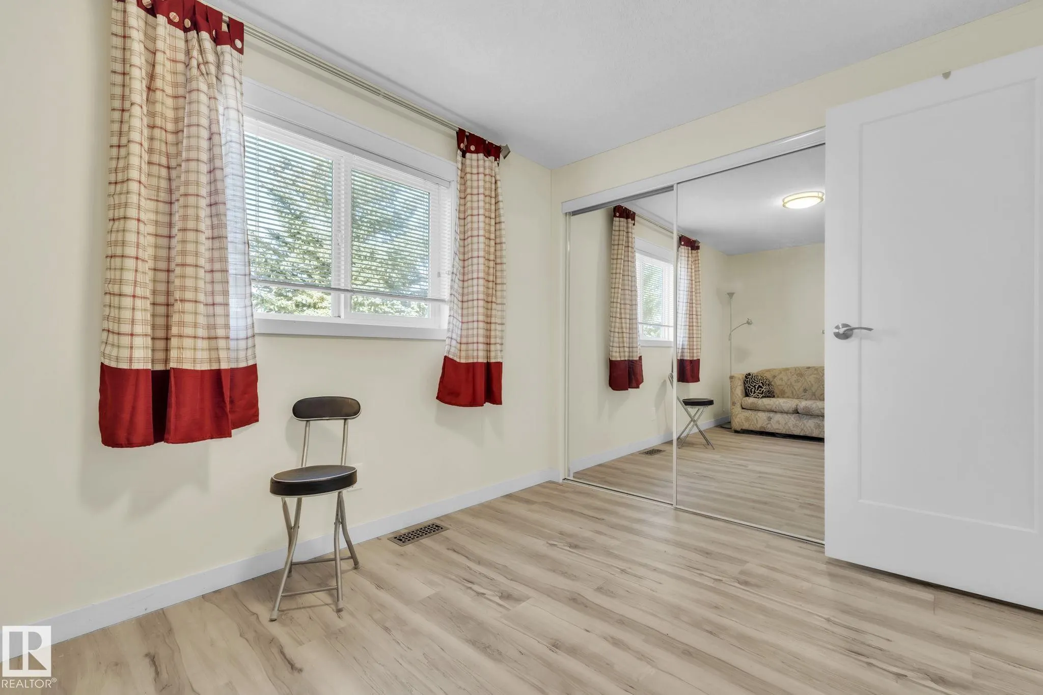 56118 RGE ROAD 240
