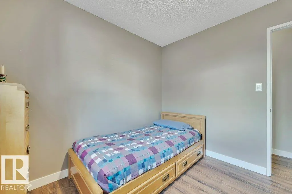 99 Meadowview Drive