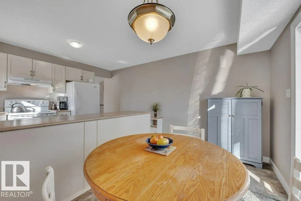 99 Meadowview Drive