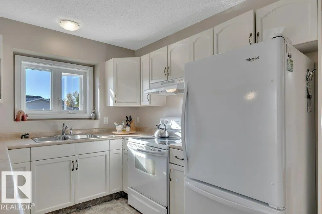 99 Meadowview Drive