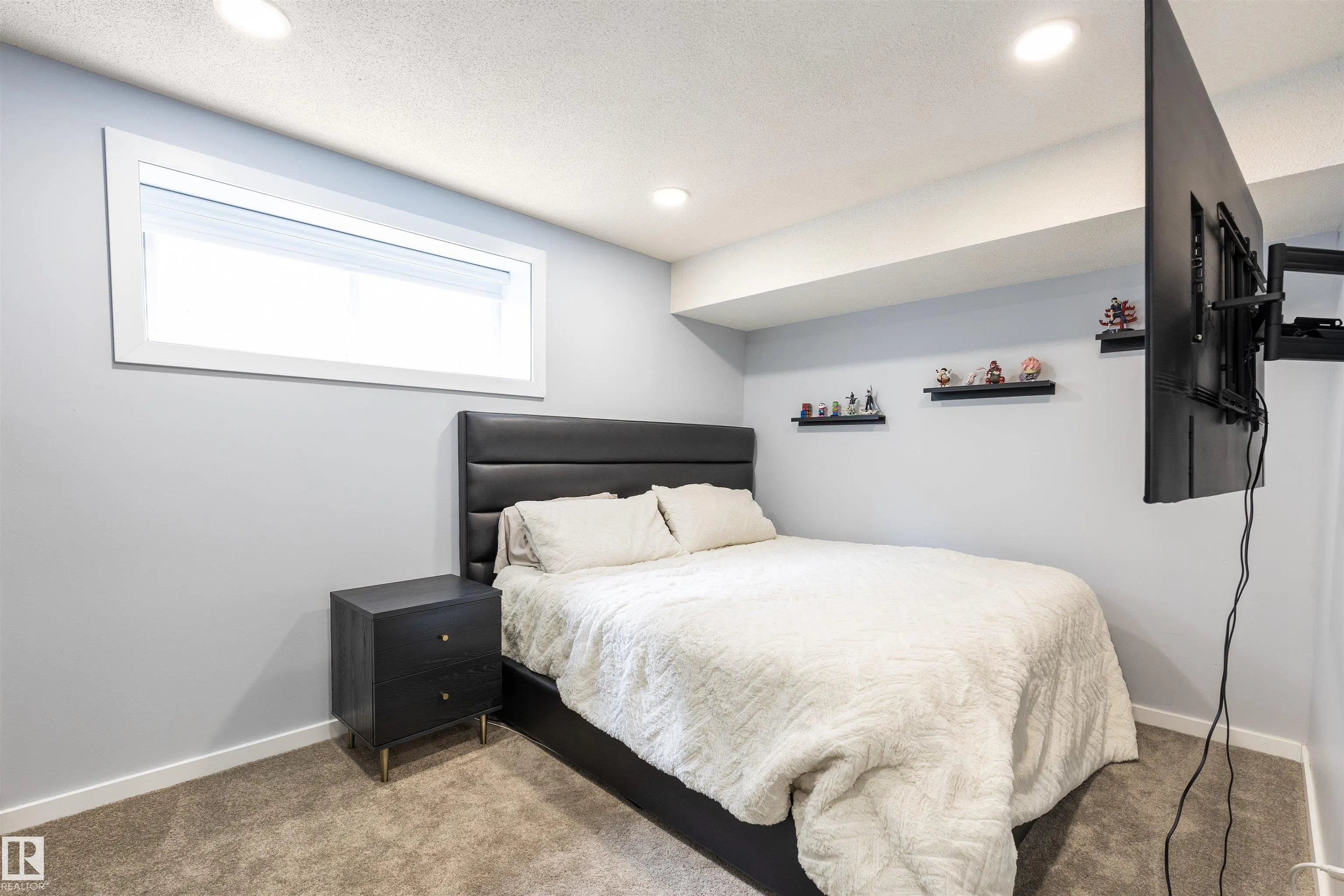 43 AVONLEA Court
