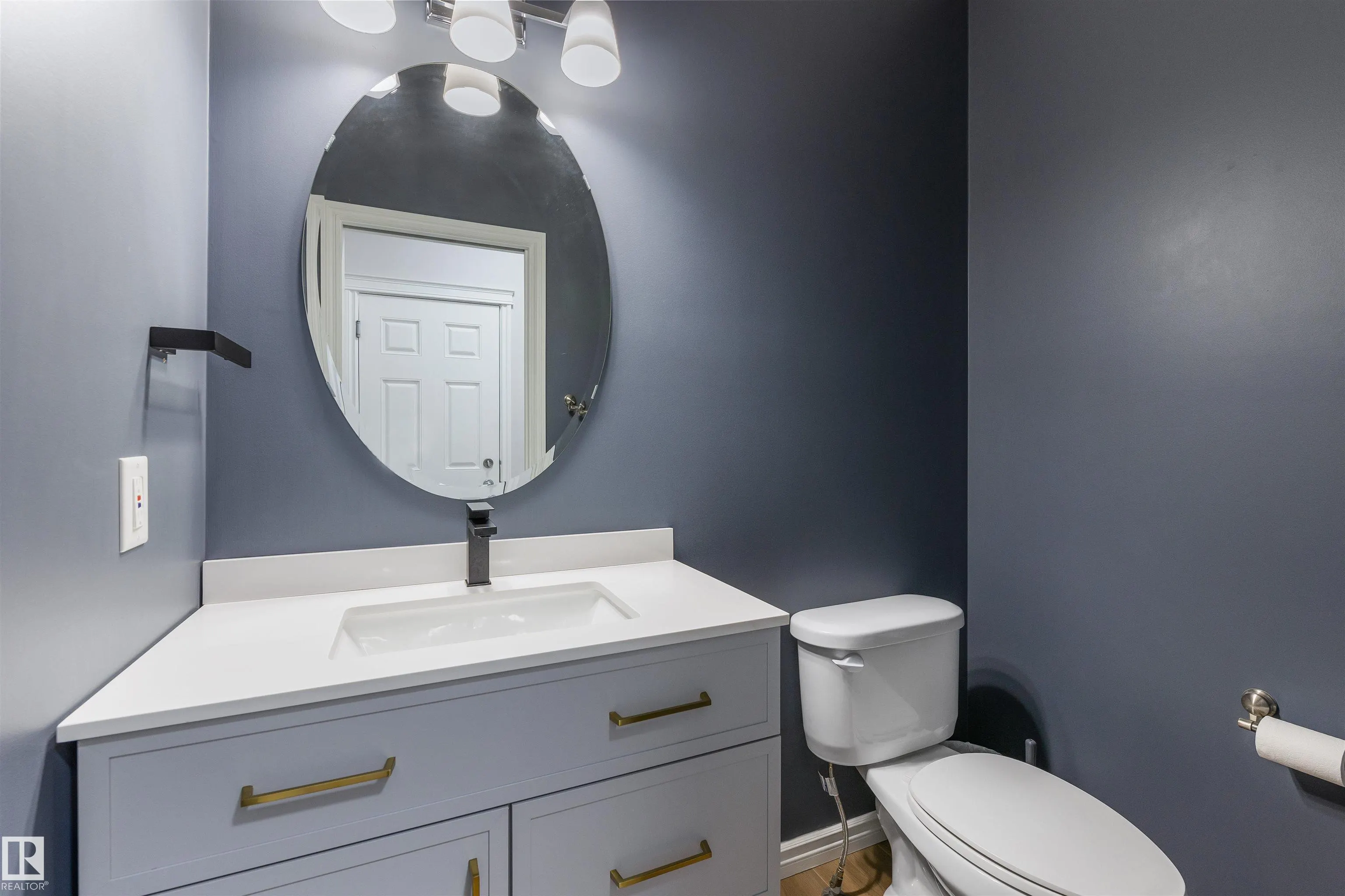 43 AVONLEA Court