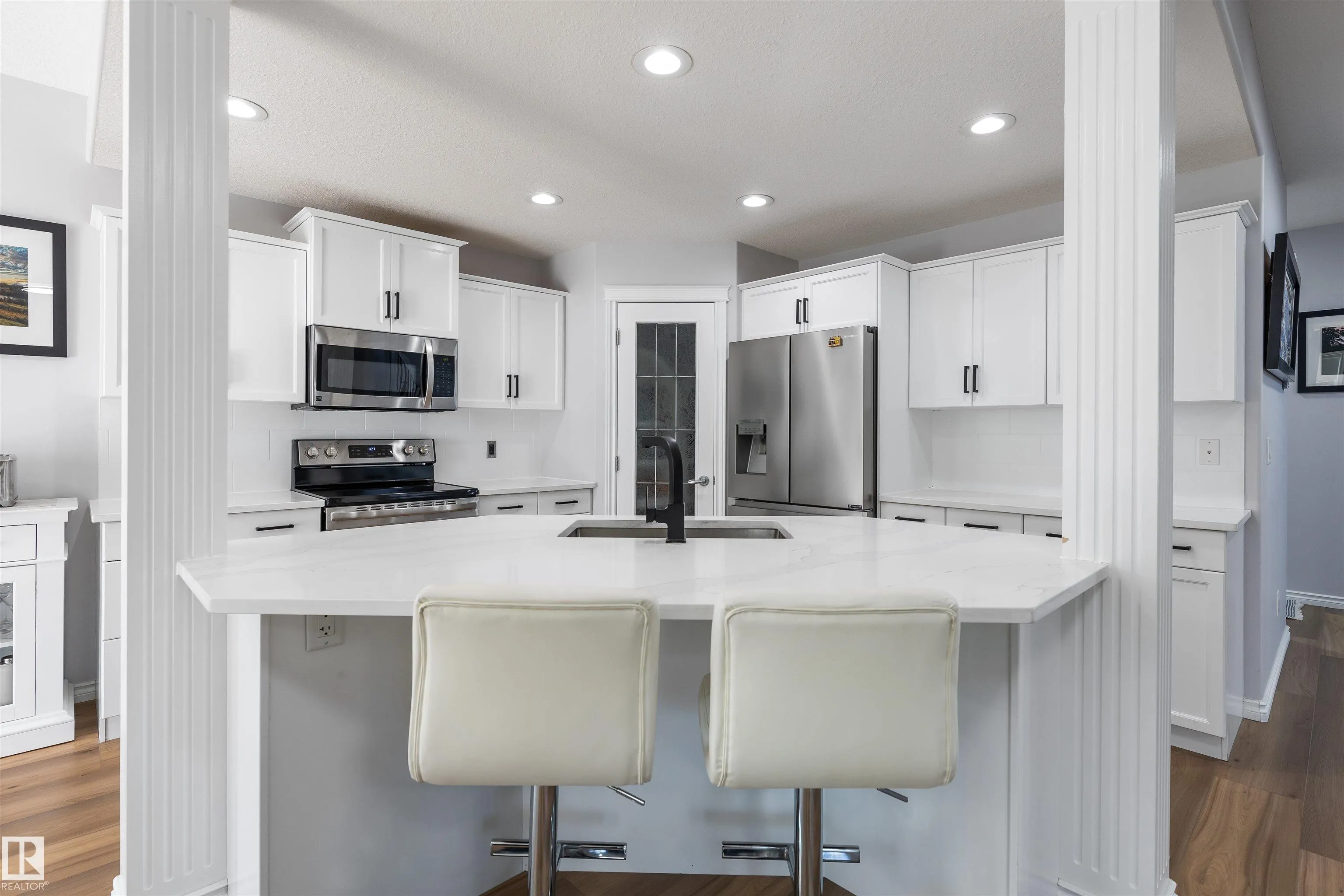 43 AVONLEA Court