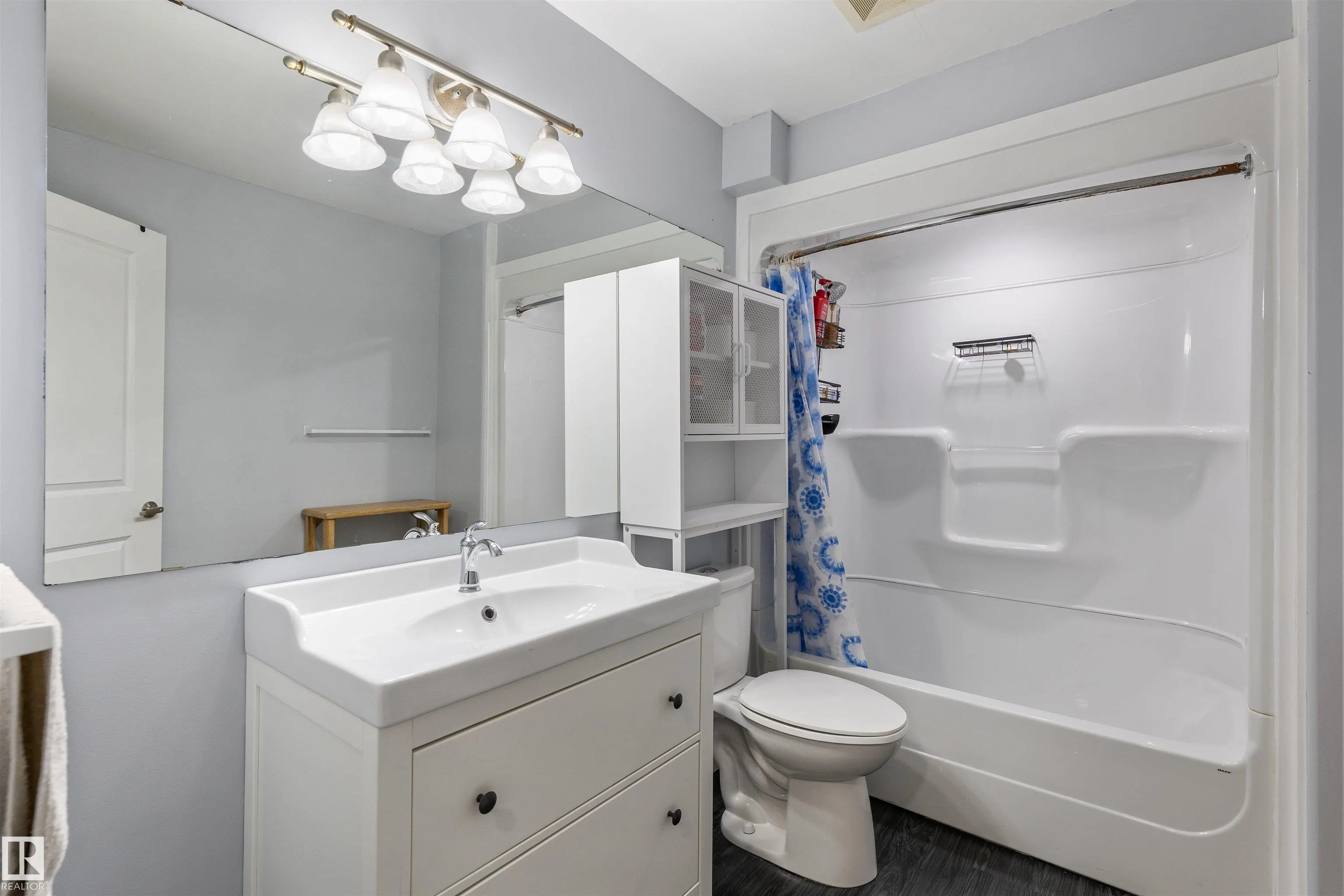 43 AVONLEA Court