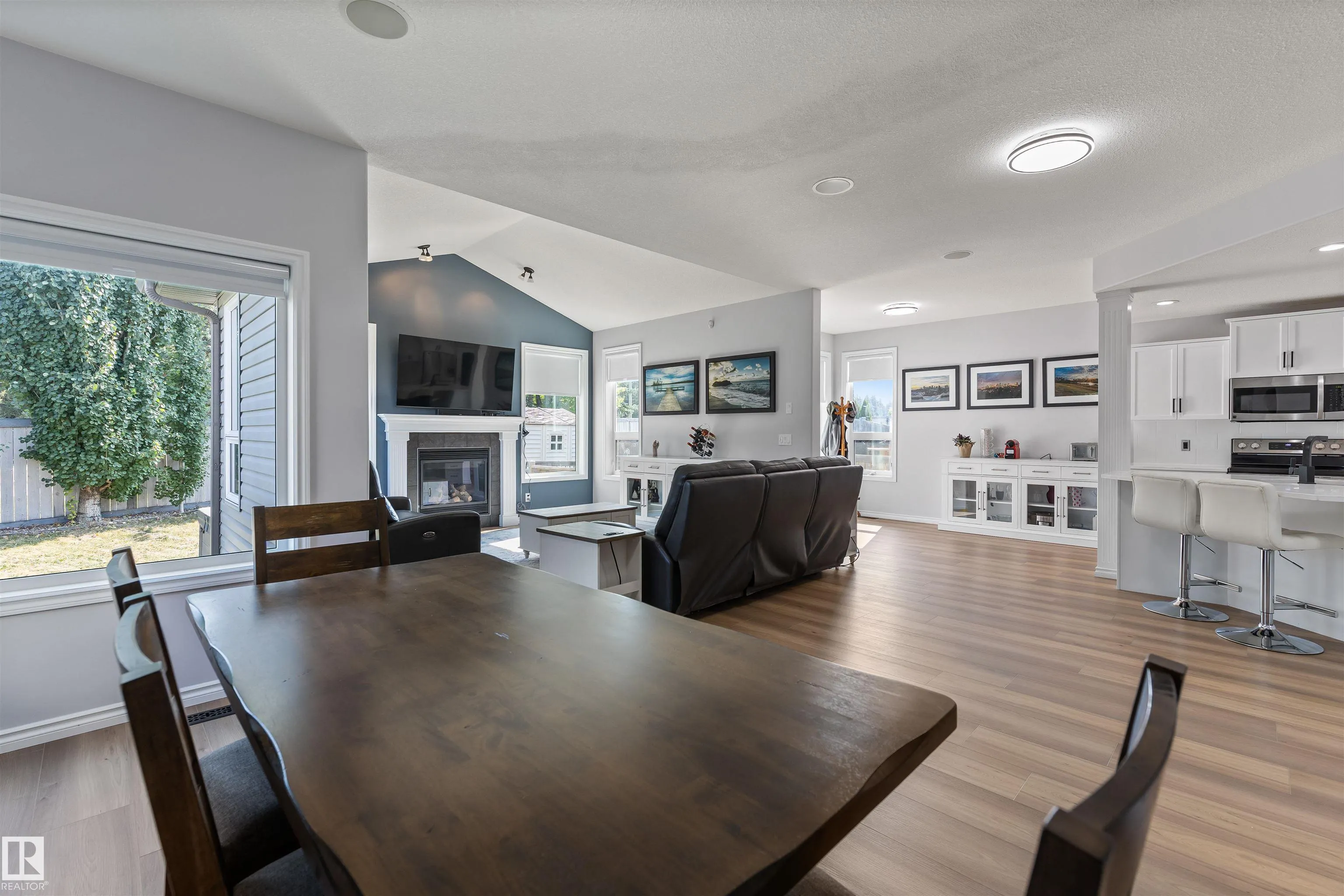 43 AVONLEA Court