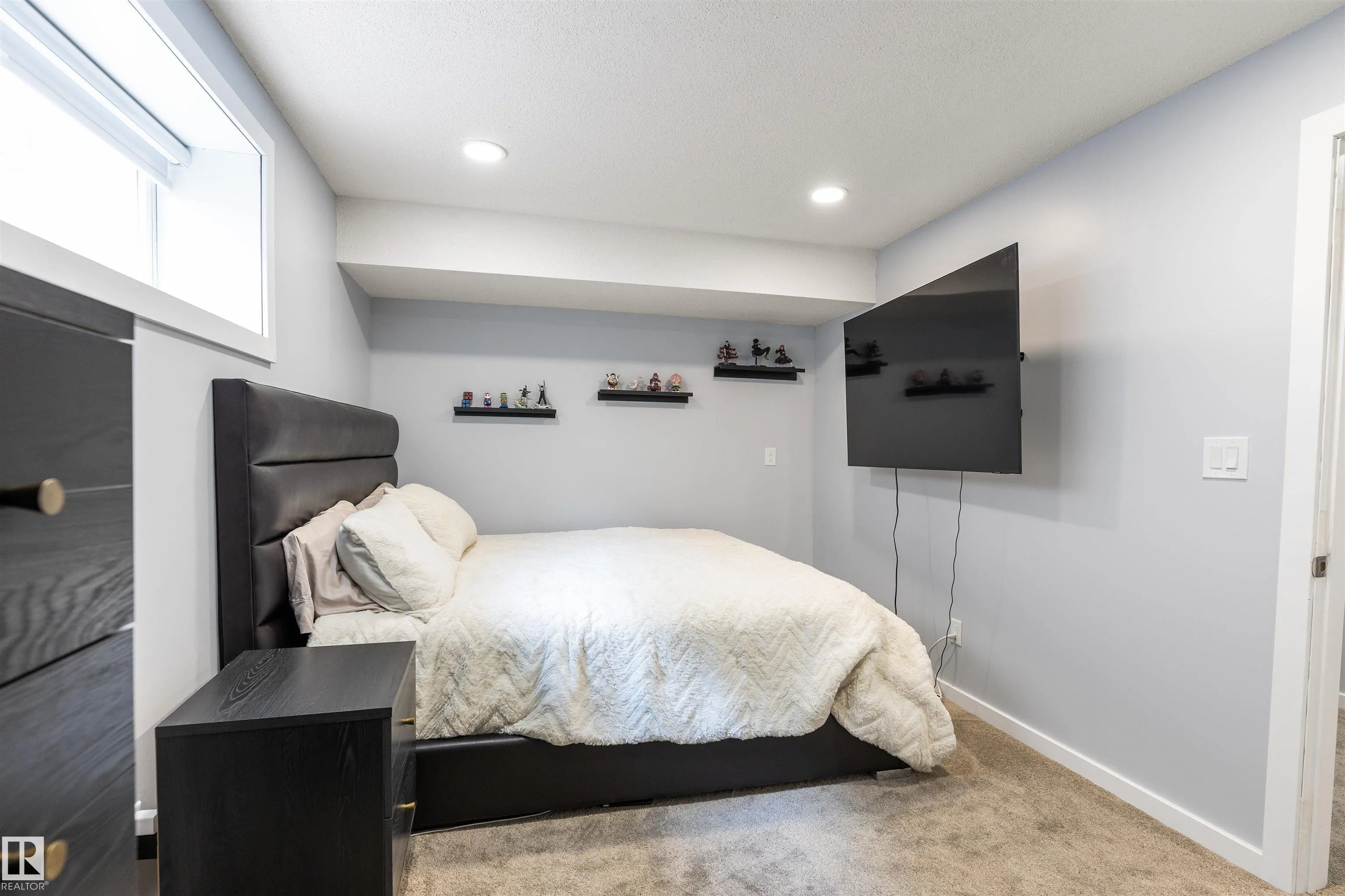 43 AVONLEA Court