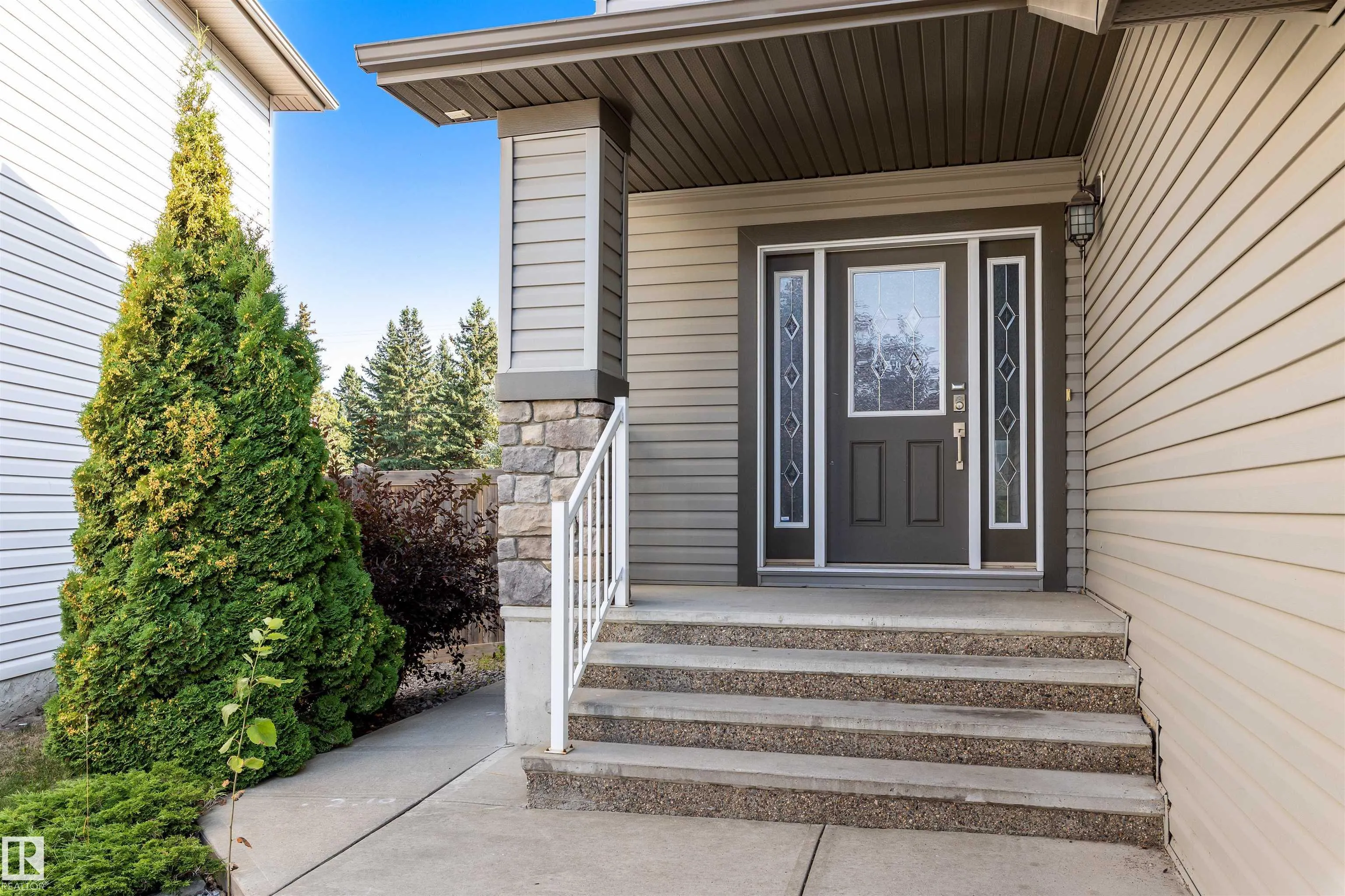 43 AVONLEA Court